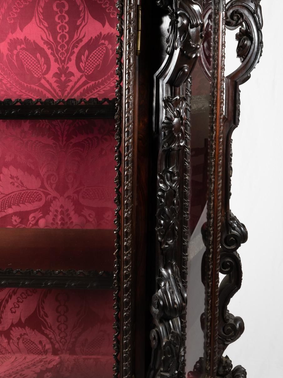 Rare Baroque Showcase with podium, 18th Century For Sale 5