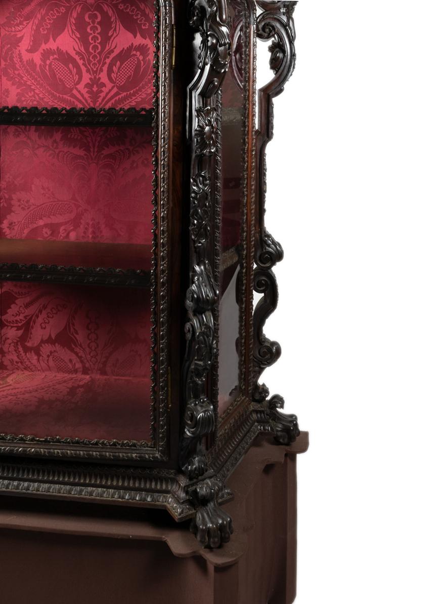Rare Baroque Showcase with podium, 18th Century For Sale 6
