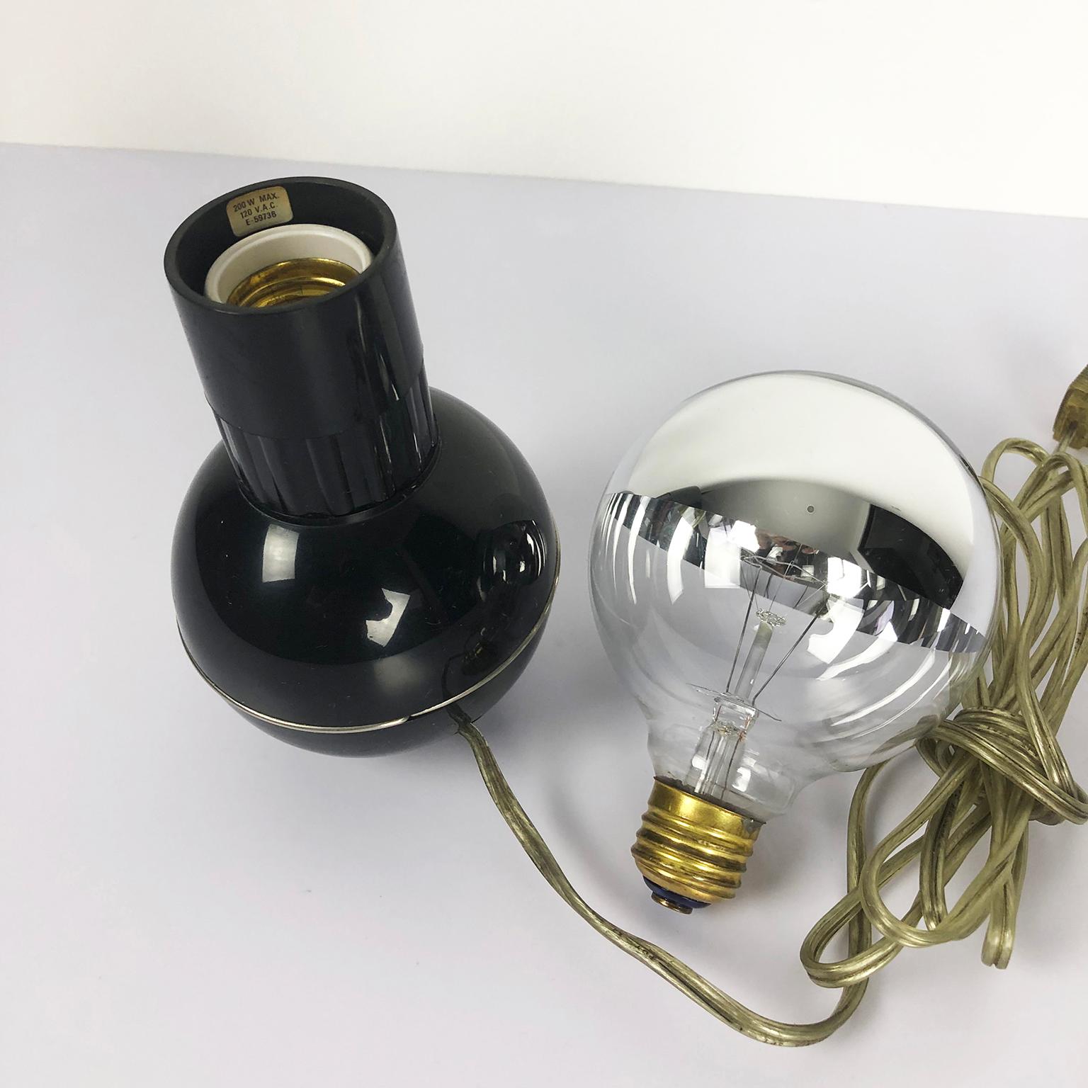 Seltene Bauhaus-Schreibtischlampe aus Bakelit mit Dimmer (Europäisch) im Angebot