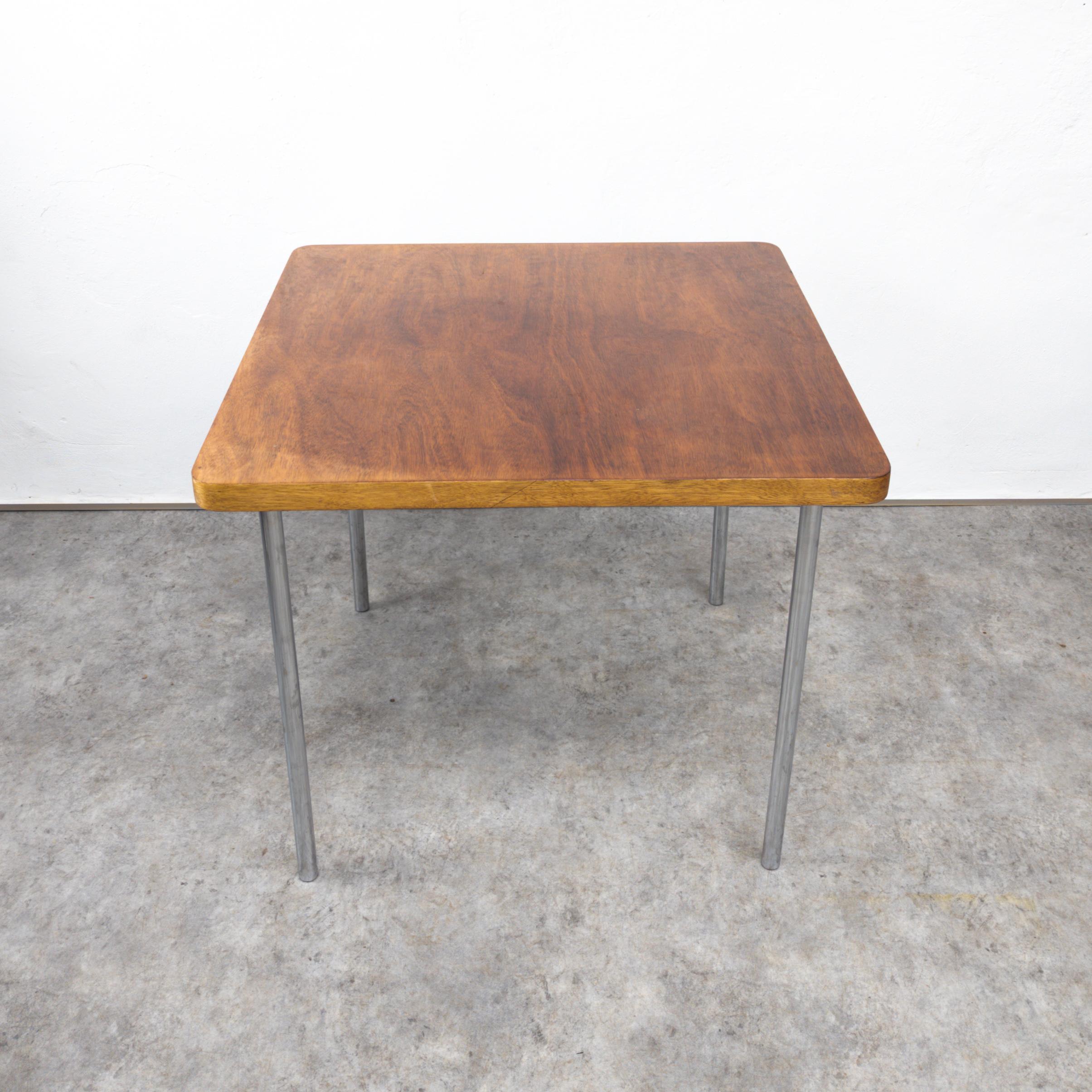 Acier Rare table de salle à manger Bauhaus Thonet B 14 par Marcel Breuer  en vente