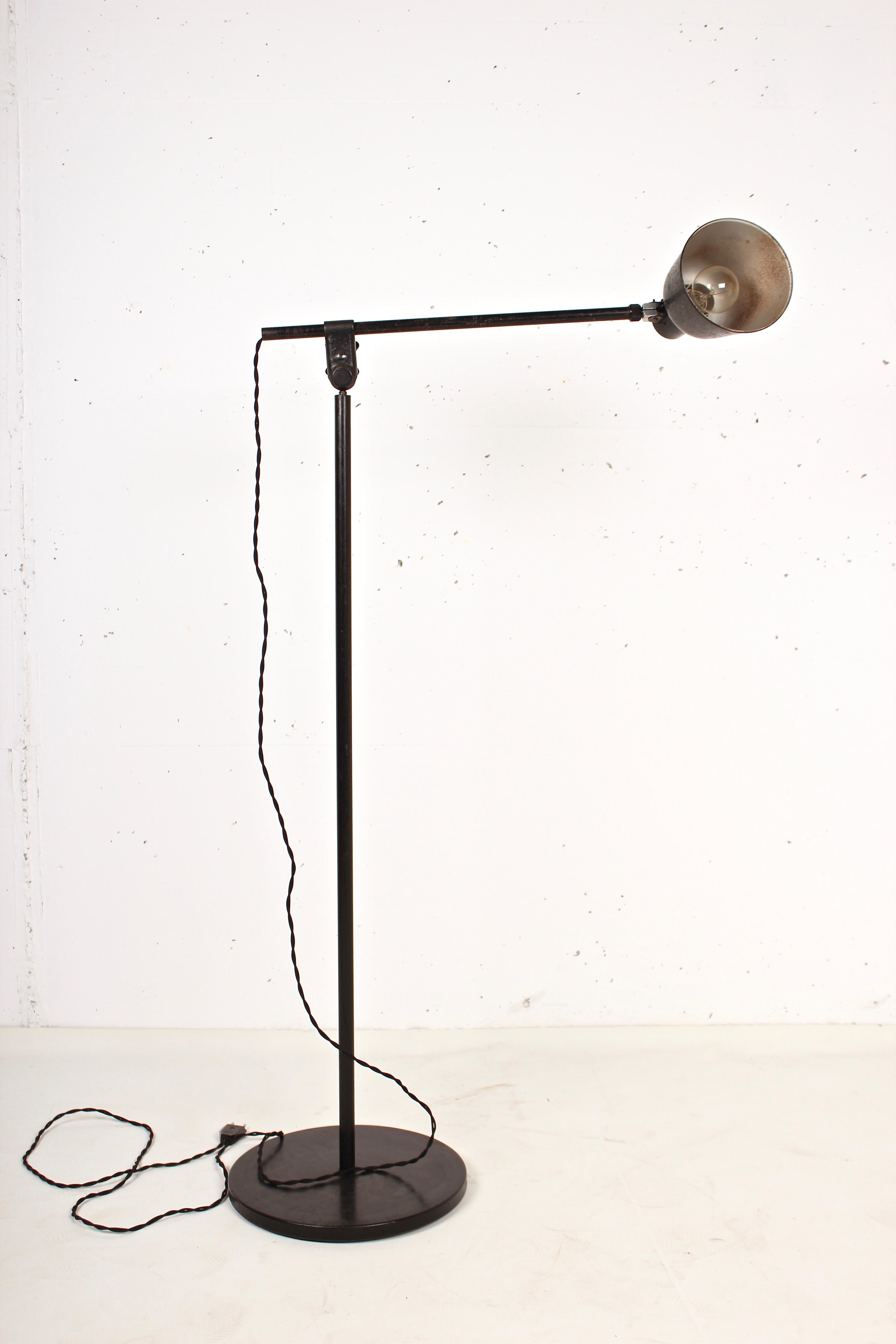 Rare Bauhaus Lamp Bünte und Remmler Acrobat Lamp by Christian Dell, BuR, 1930 4