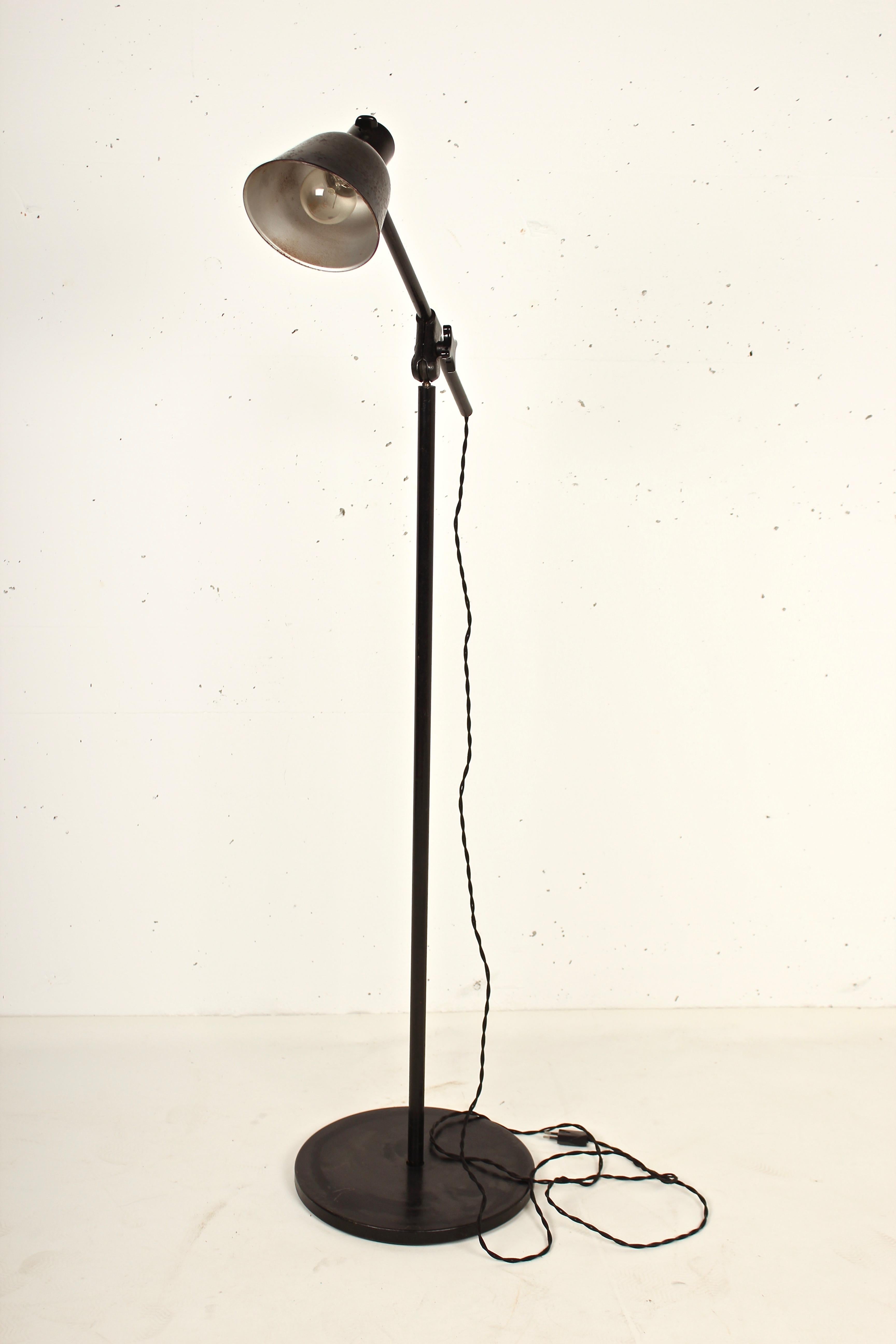 German Rare Bauhaus Lamp Bünte und Remmler Acrobat Lamp by Christian Dell, BuR, 1930