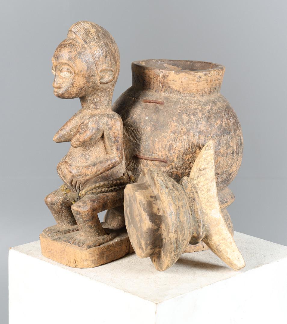 Primitif Rare boîte à oracle pour souris baoulé (Gnamien Kpan) Côte d'Ivoire, milieu du 20e siècle en vente