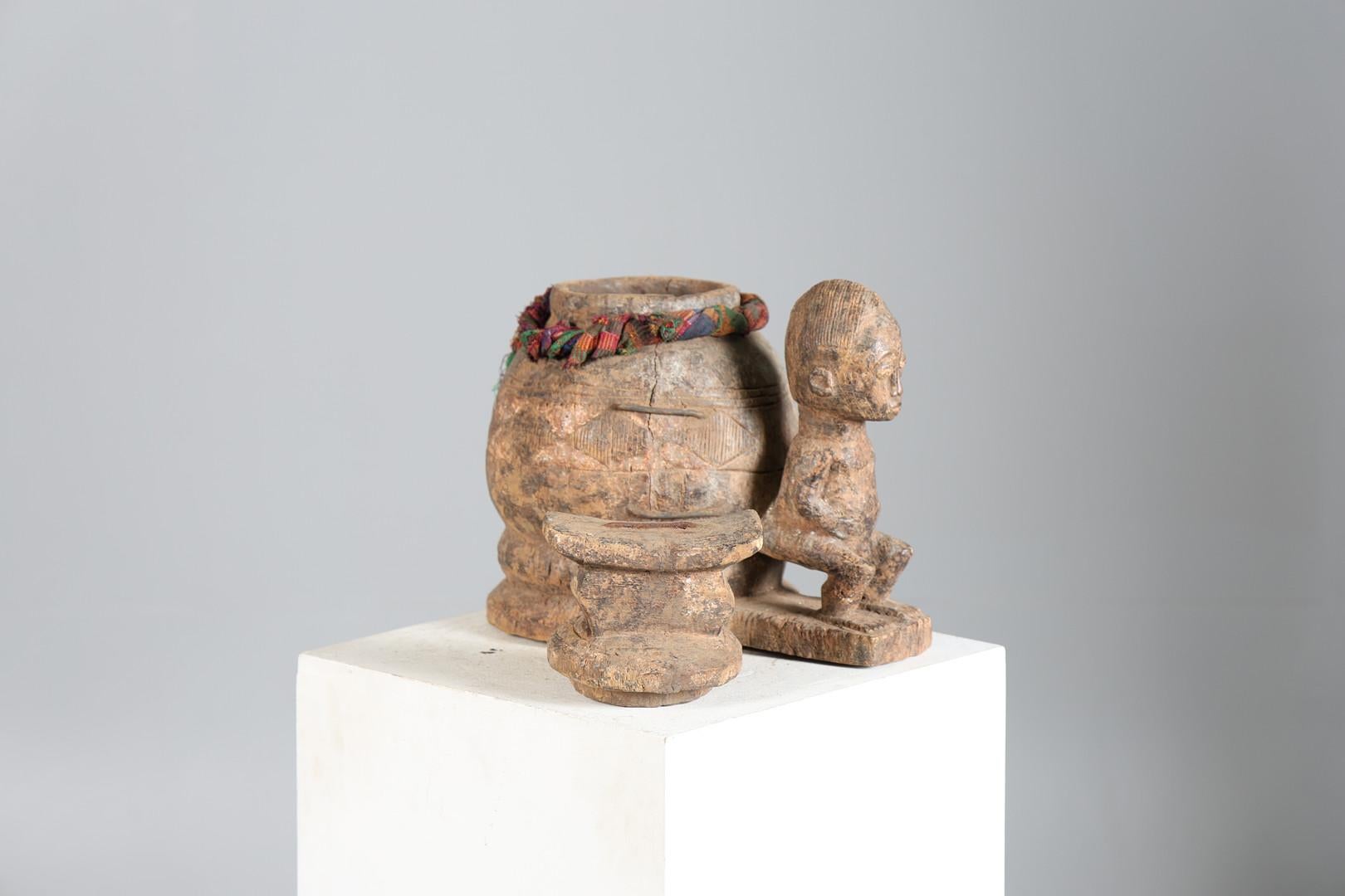 Brushed Rare Baule Mouse Oracle Box (Gnamien Kpan) Ivory Coast, Mid-20th Century Carving For Sale