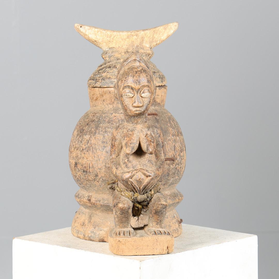 Tissu Rare boîte à oracle pour souris baoulé (Gnamien Kpan) Côte d'Ivoire, milieu du 20e siècle en vente