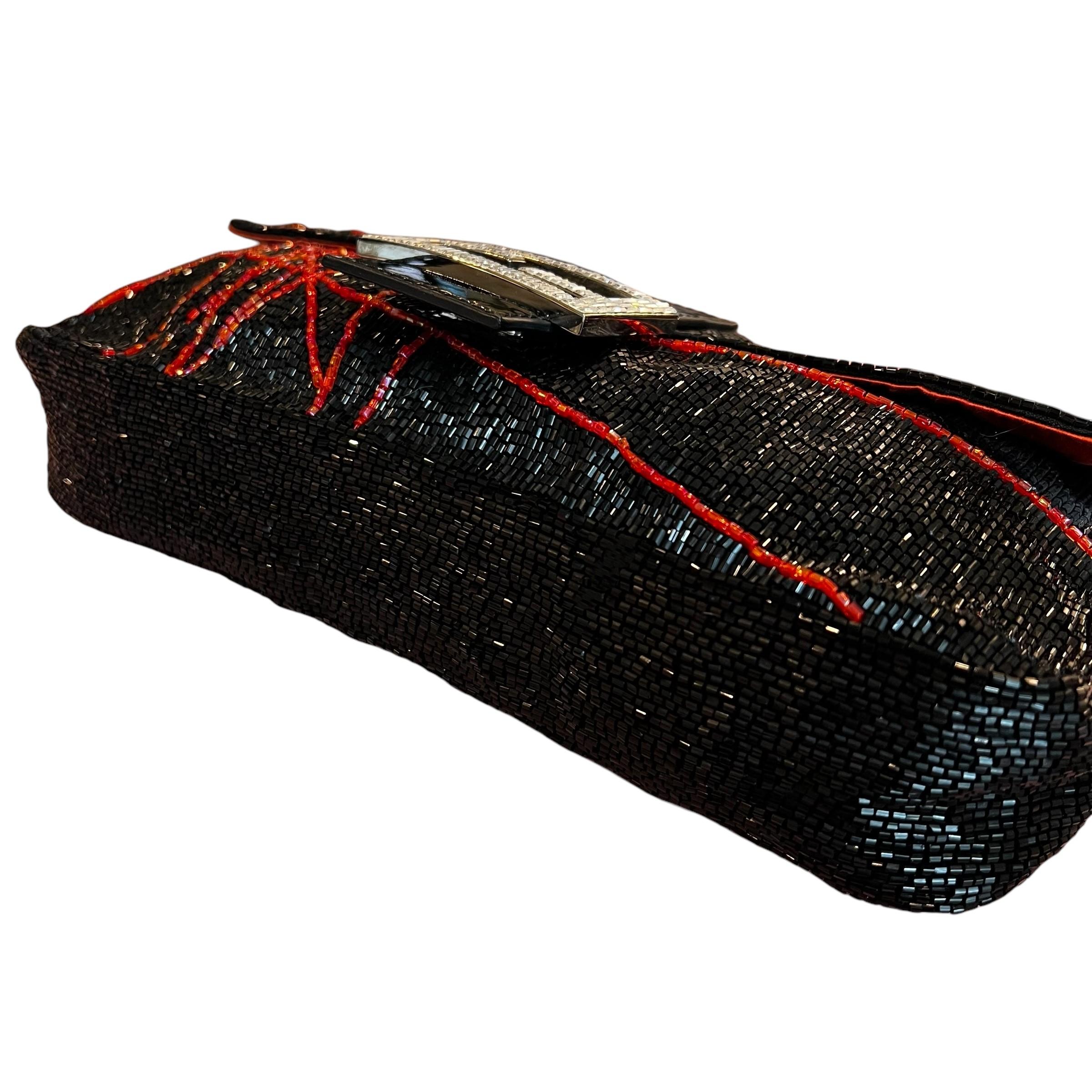 Rare sac baguette Fendi en cuir verni et cristaux Swarovski en vente 15