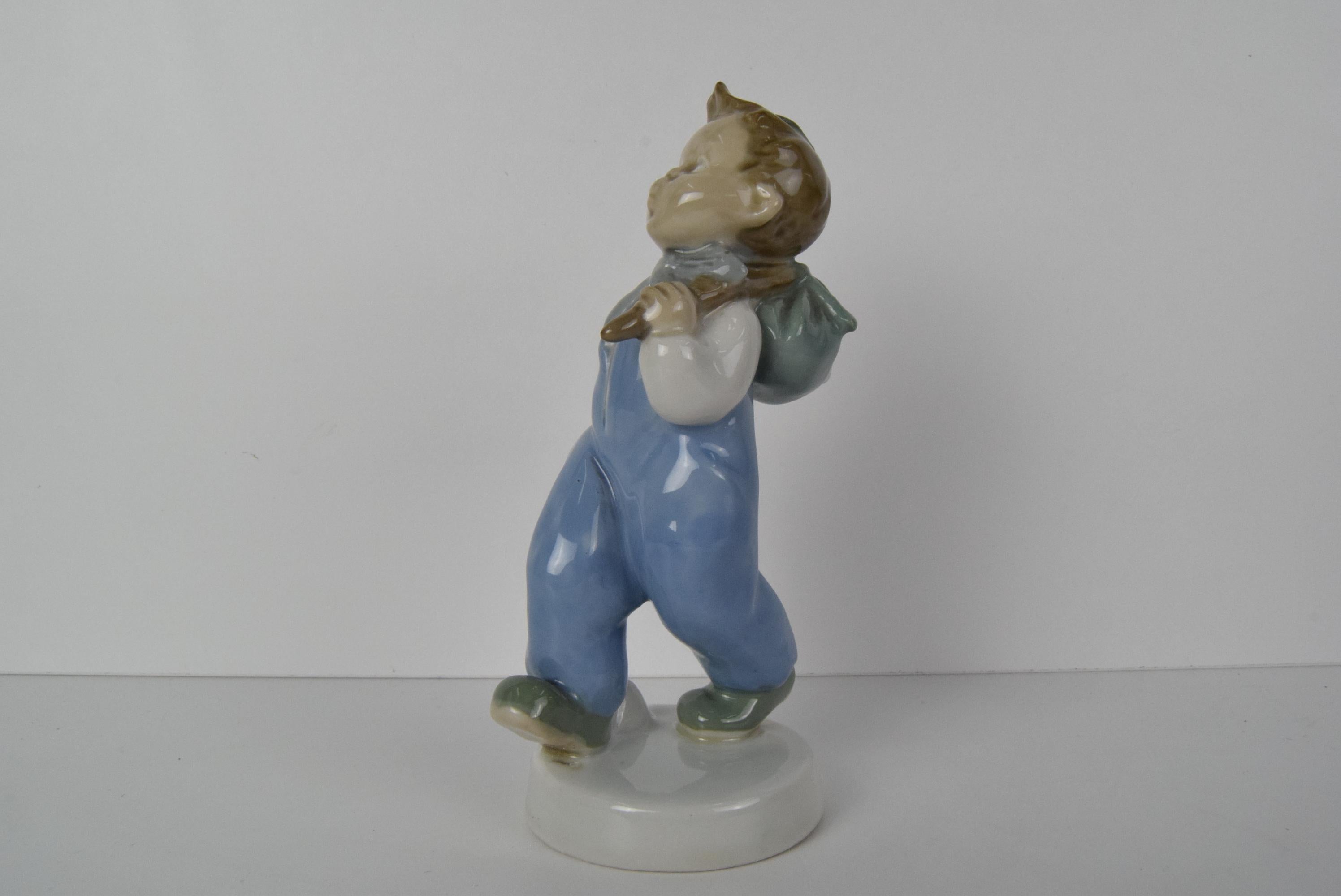 Rare Beautiful Design Porcelain Boy Figurine by Ella Strobach König/ ROYAL DUX For Sale 4