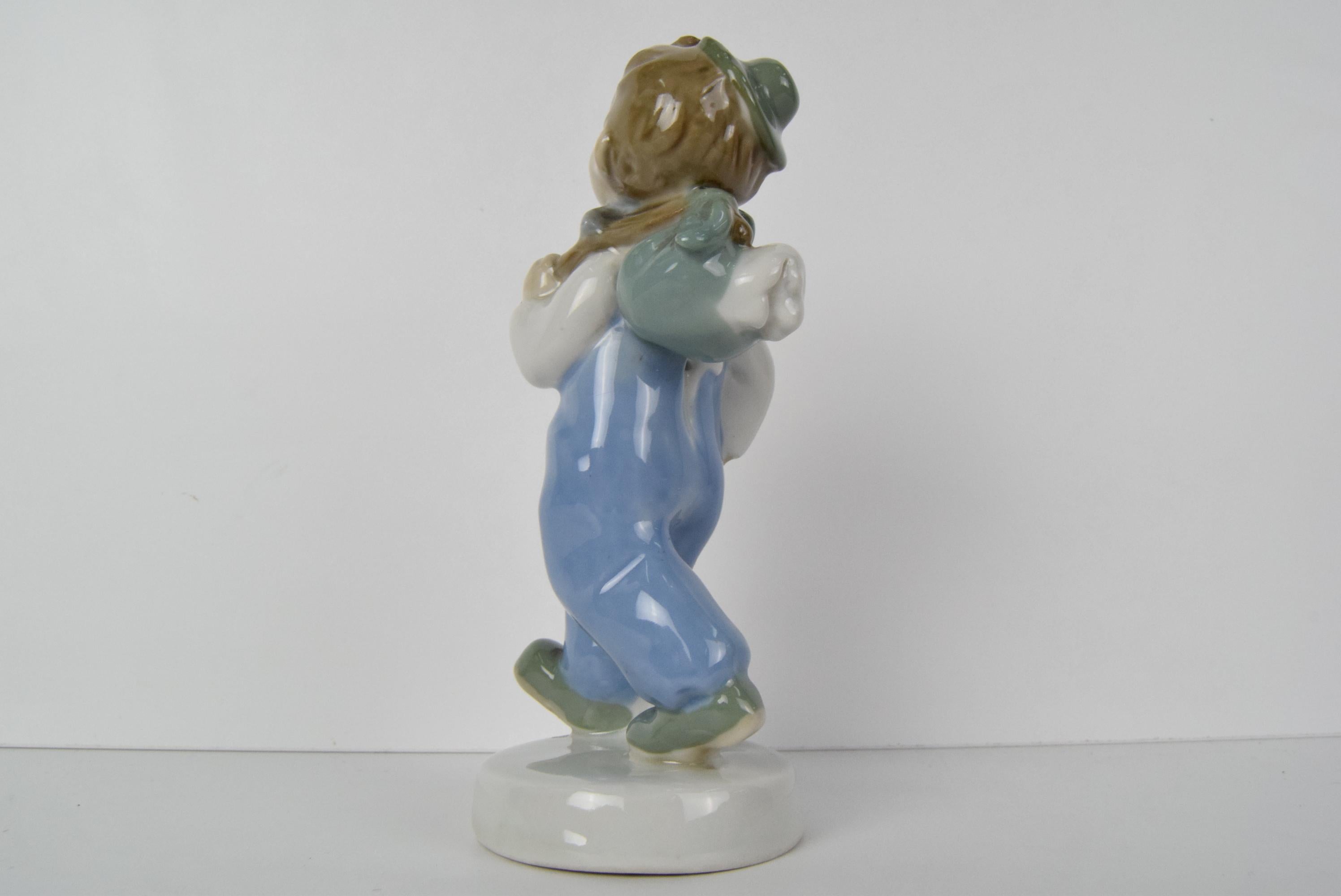 Rare Beautiful Design Porcelain Boy Figurine by Ella Strobach König/ ROYAL DUX For Sale 2