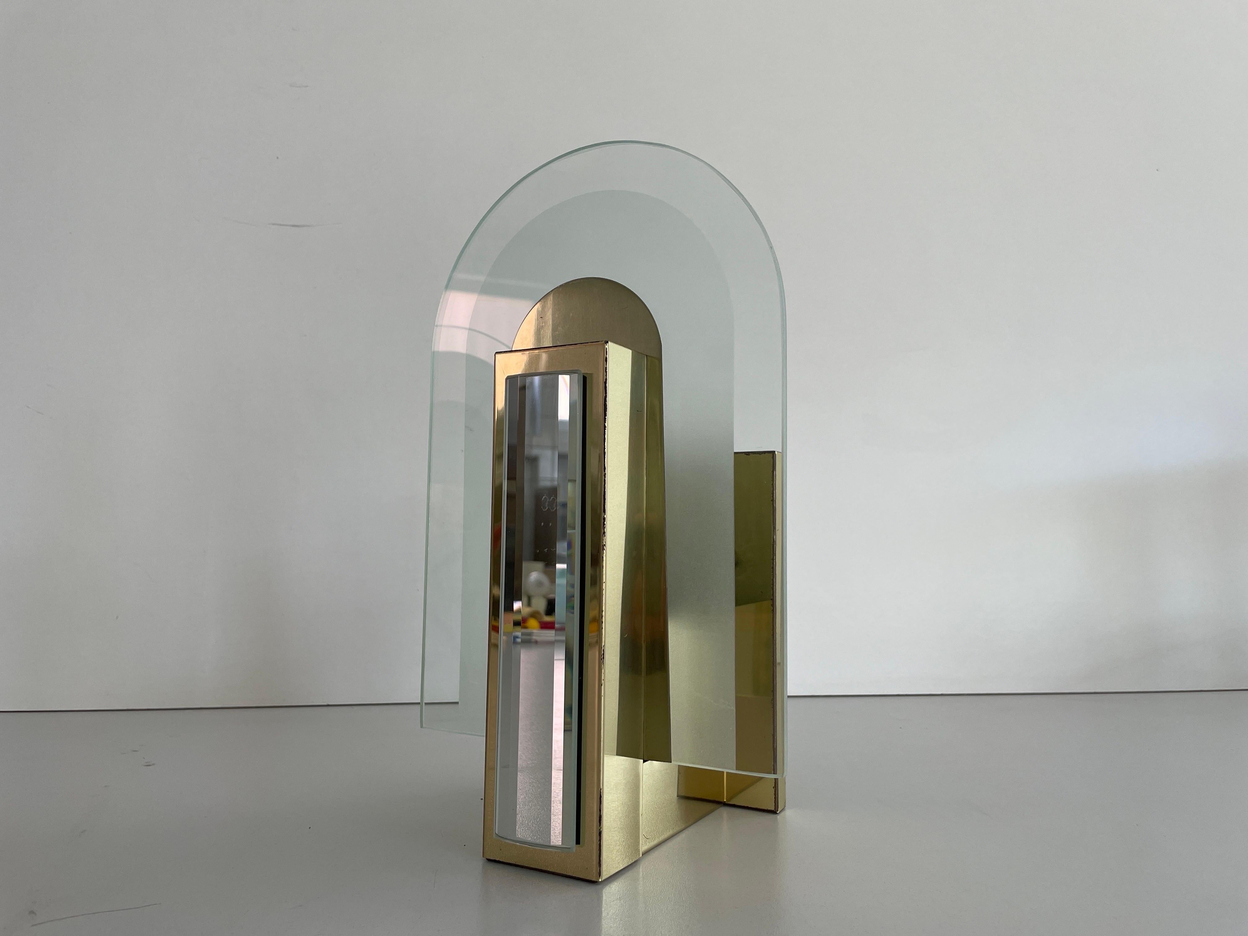 Seltene schöne Metall & Glas Paar Wandleuchter, 1970er, Deutschland im Zustand „Hervorragend“ im Angebot in Hagenbach, DE