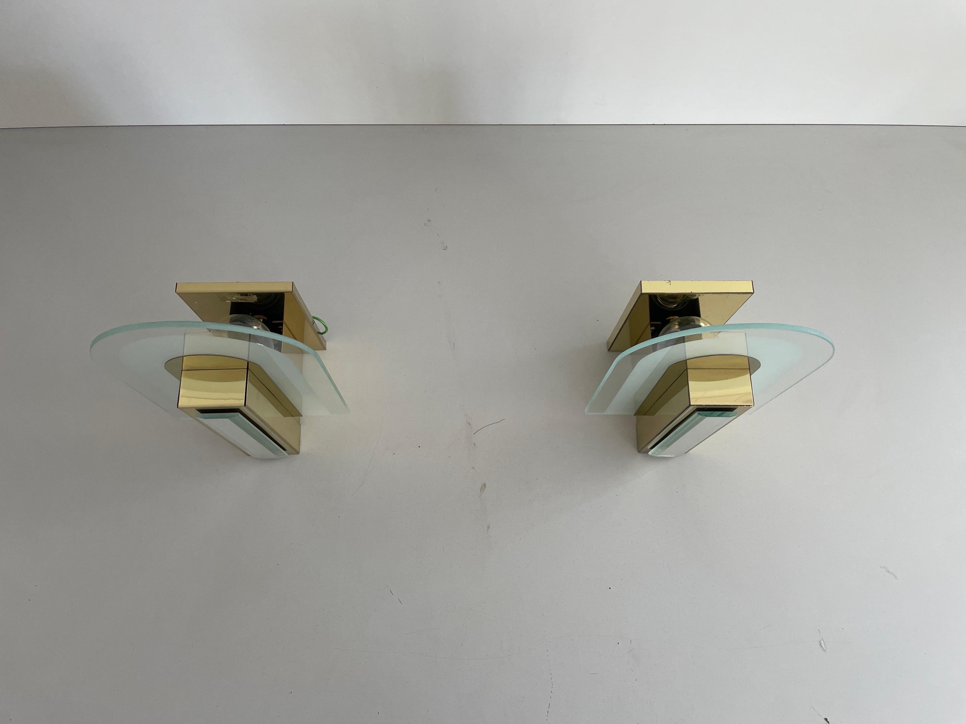 Seltene schöne Metall & Glas Paar Wandleuchter, 1970er, Deutschland im Angebot 3