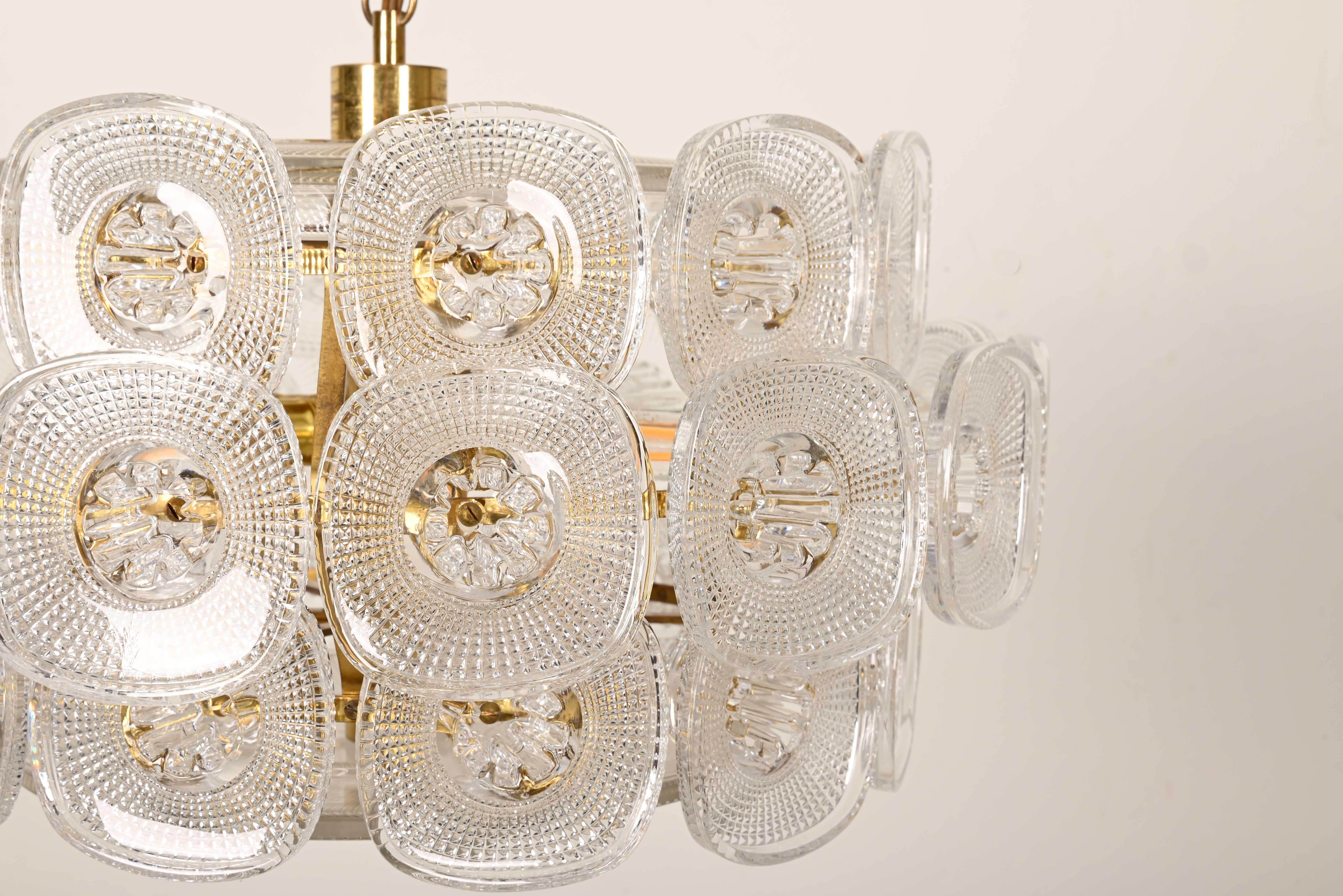 Swedish Rare Beautiful Vineta Chandelier by Kjell Blomberg from the 1960s For Sale