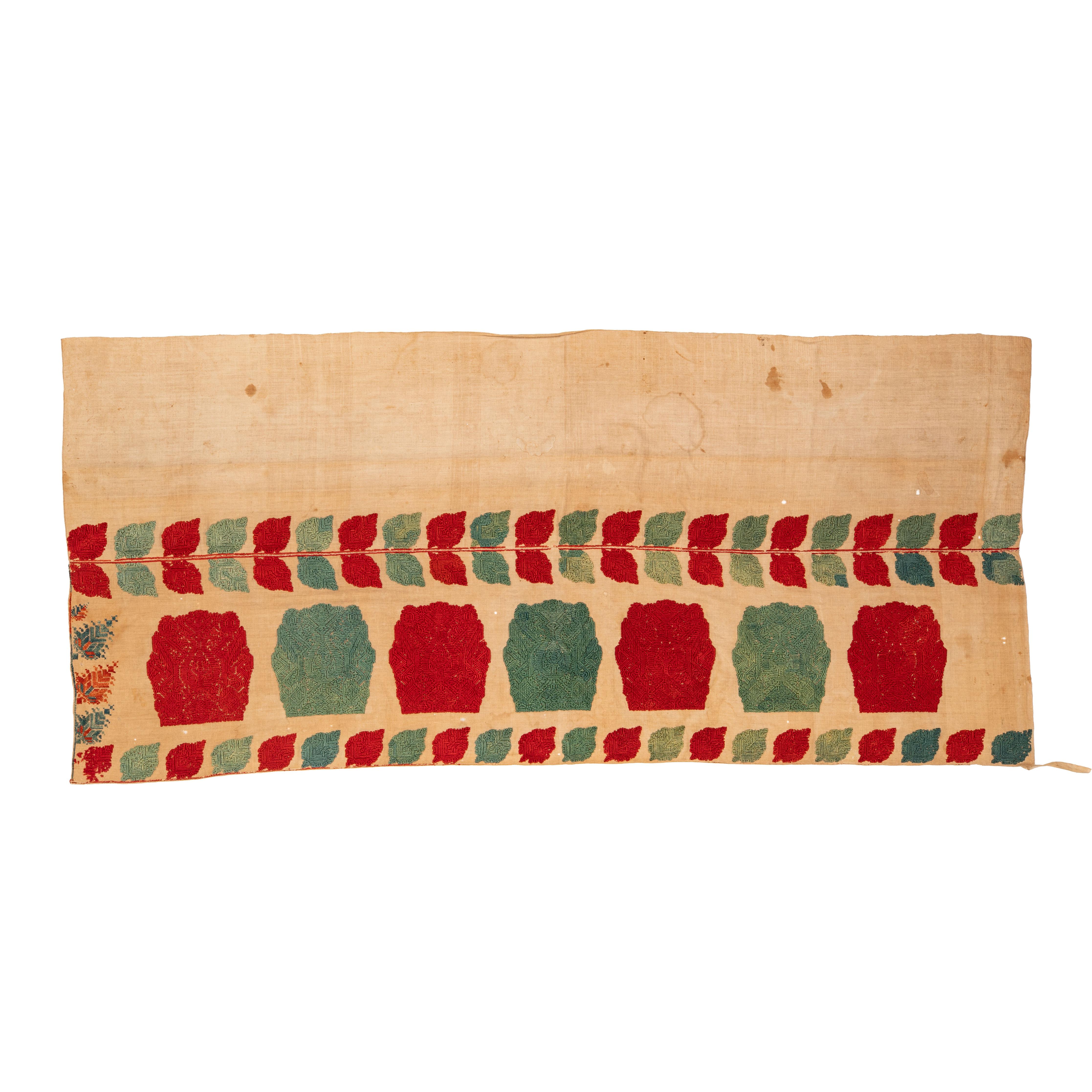 Rare broderie de tente de lit de Rhodes, Grèce, 18e siècle en vente 6