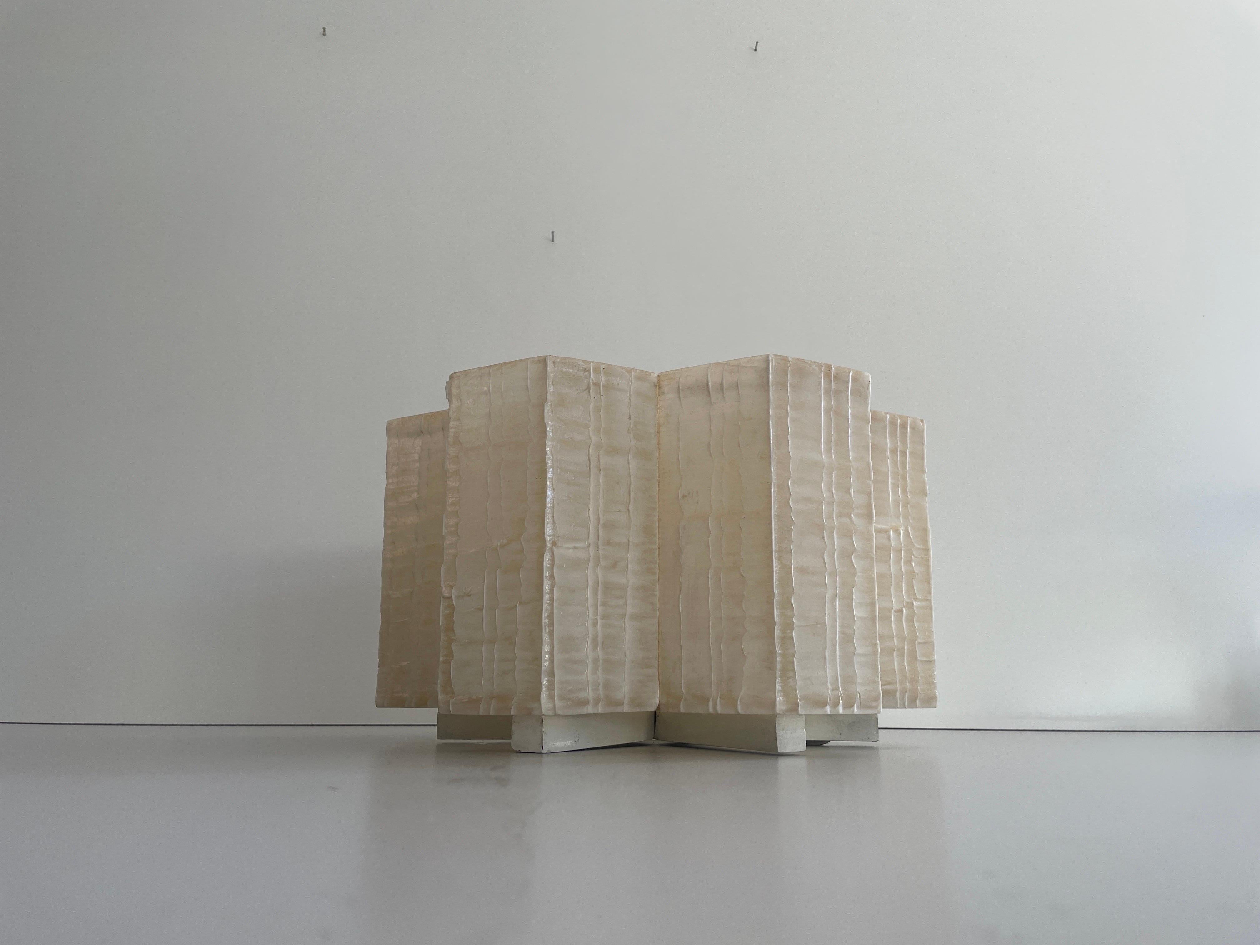 Milieu du XXe siècle Rare Bee Honeycomb Design Fiberglass Flush Mount Light, 1960s, Allemagne en vente