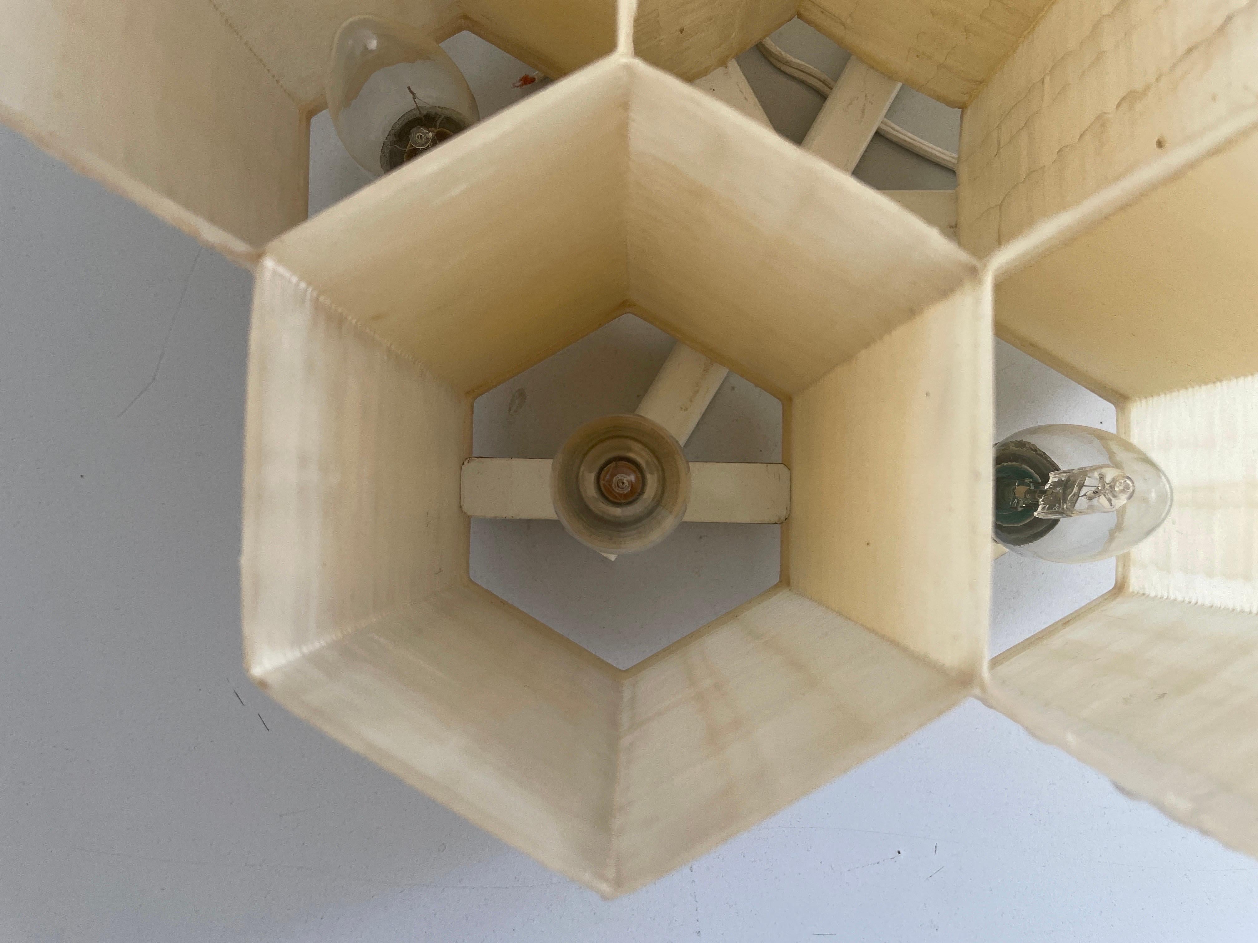 Rare Bee Honeycomb Design Fiberglass Flush Mount Light, 1960s, Allemagne en vente 2