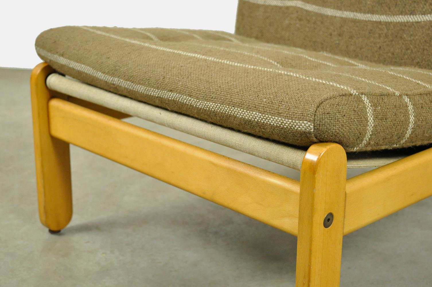 Rare beech easy lounge chair by Bernt Petersen for Schiang Furniture, Denmark 60 For Sale 3