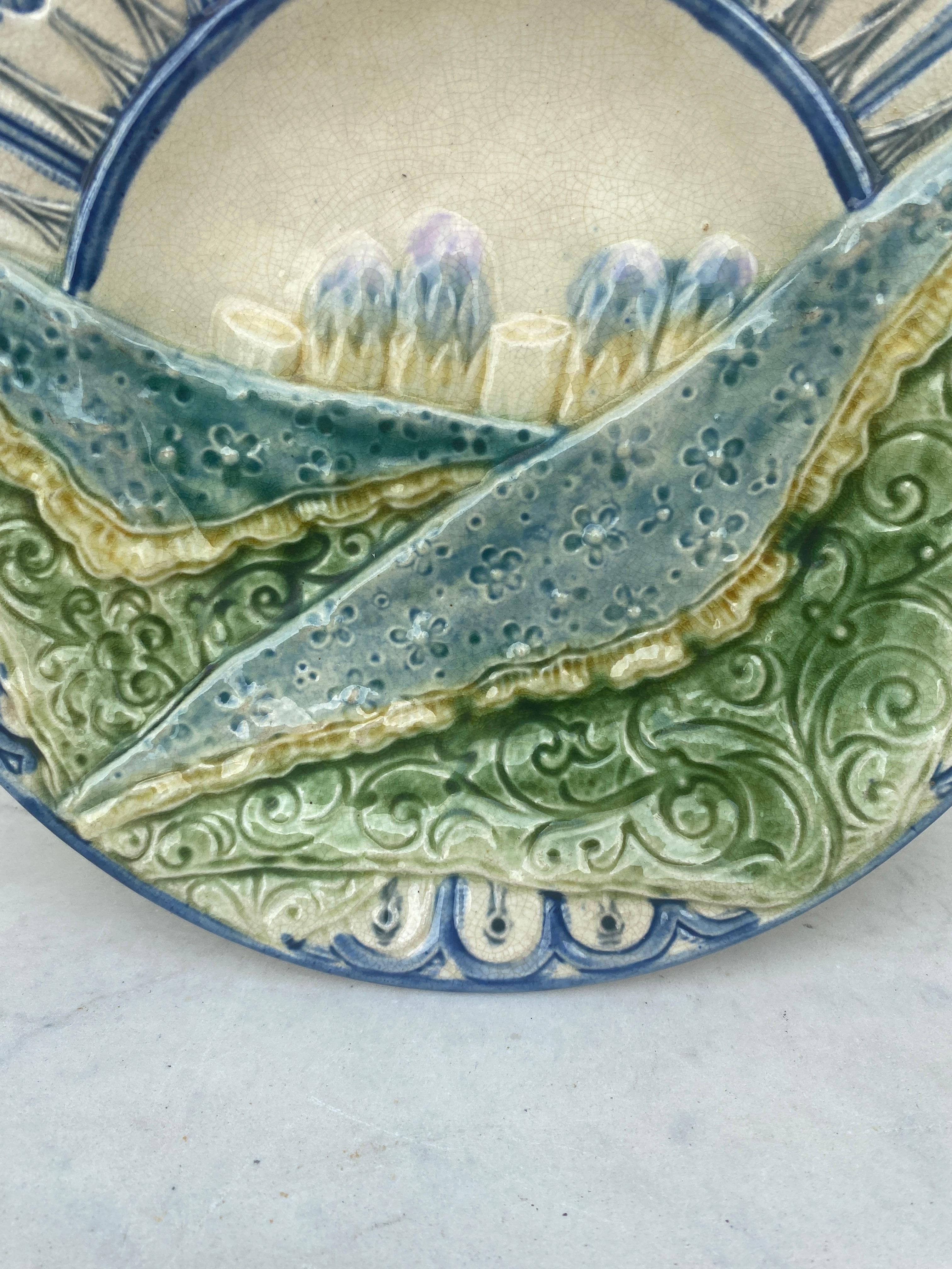 Raro plato de espárragos Wasmuel Majolica belga, hacia 1880 Belga en venta