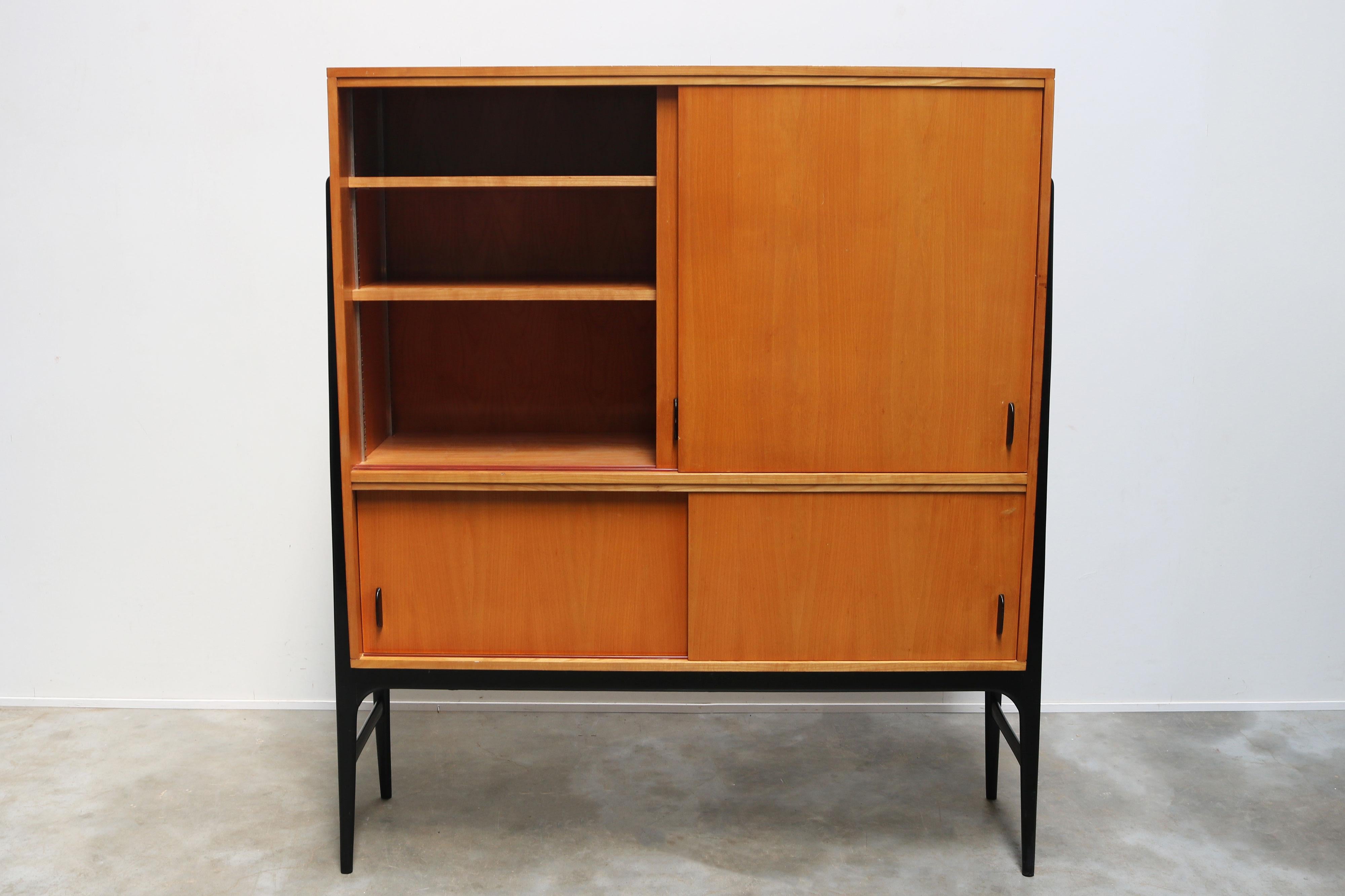 Rare buffet belge du milieu du siècle dernier par Alfred Hendrickx pour Belform 1958 en vente 3