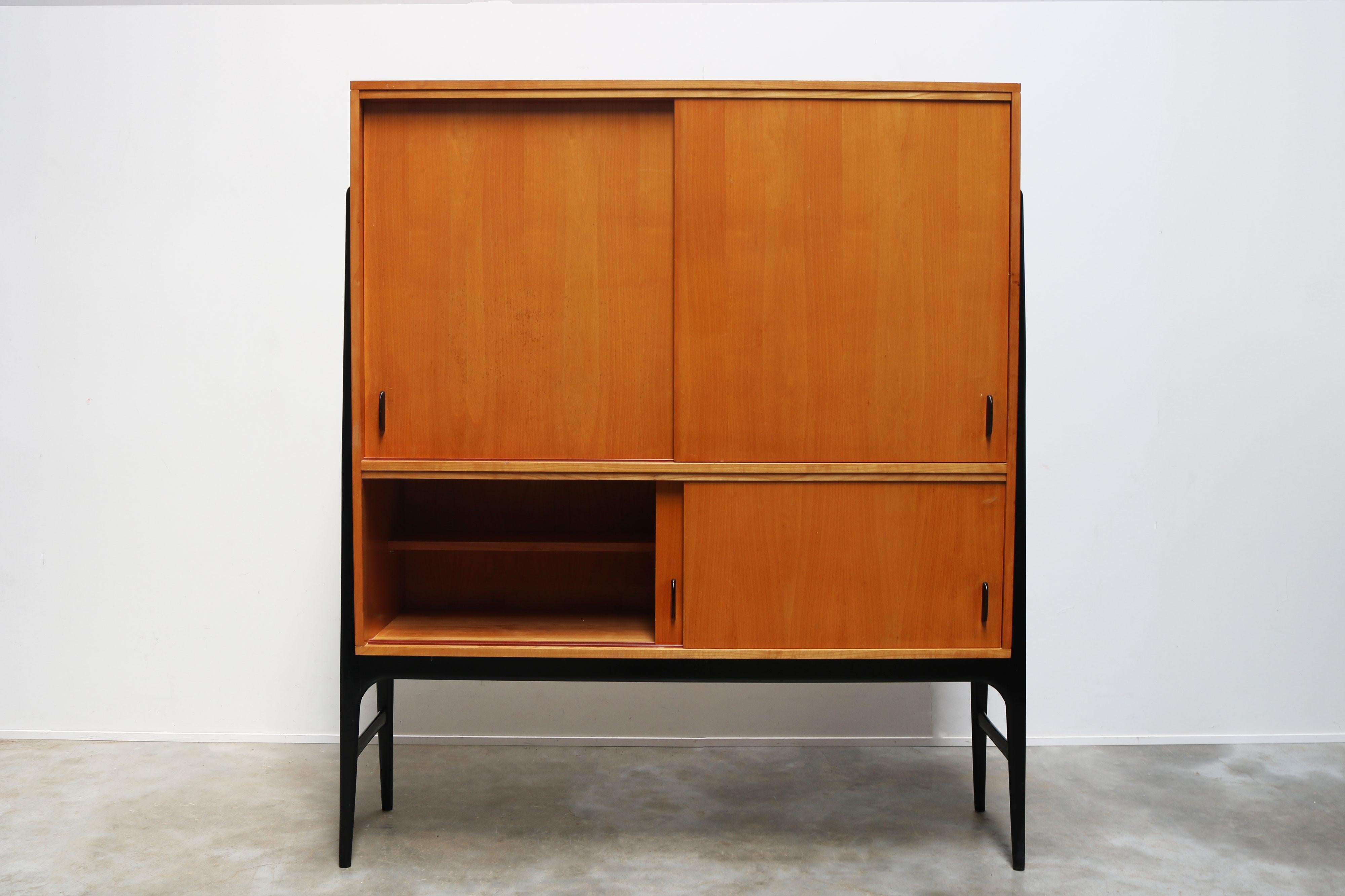 Rare buffet belge du milieu du siècle dernier par Alfred Hendrickx pour Belform 1958 en vente 5