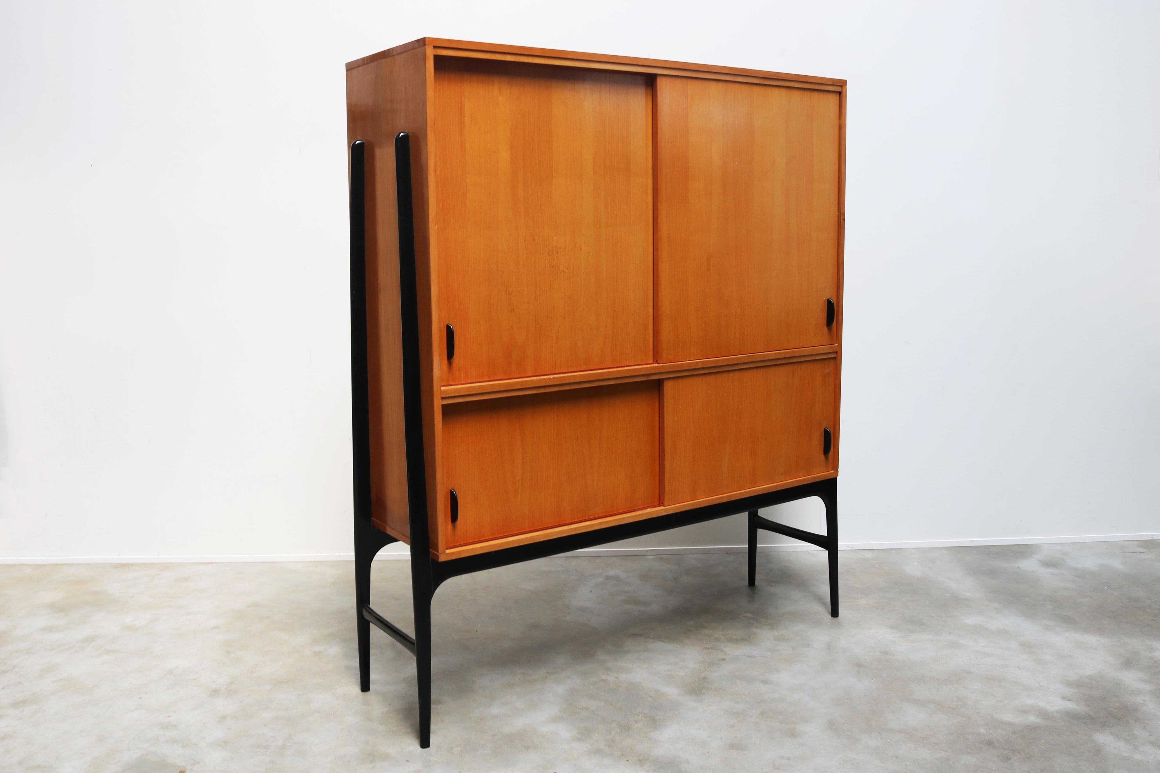 Rare buffet belge du milieu du siècle dernier par Alfred Hendrickx pour Belform 1958 en vente 7