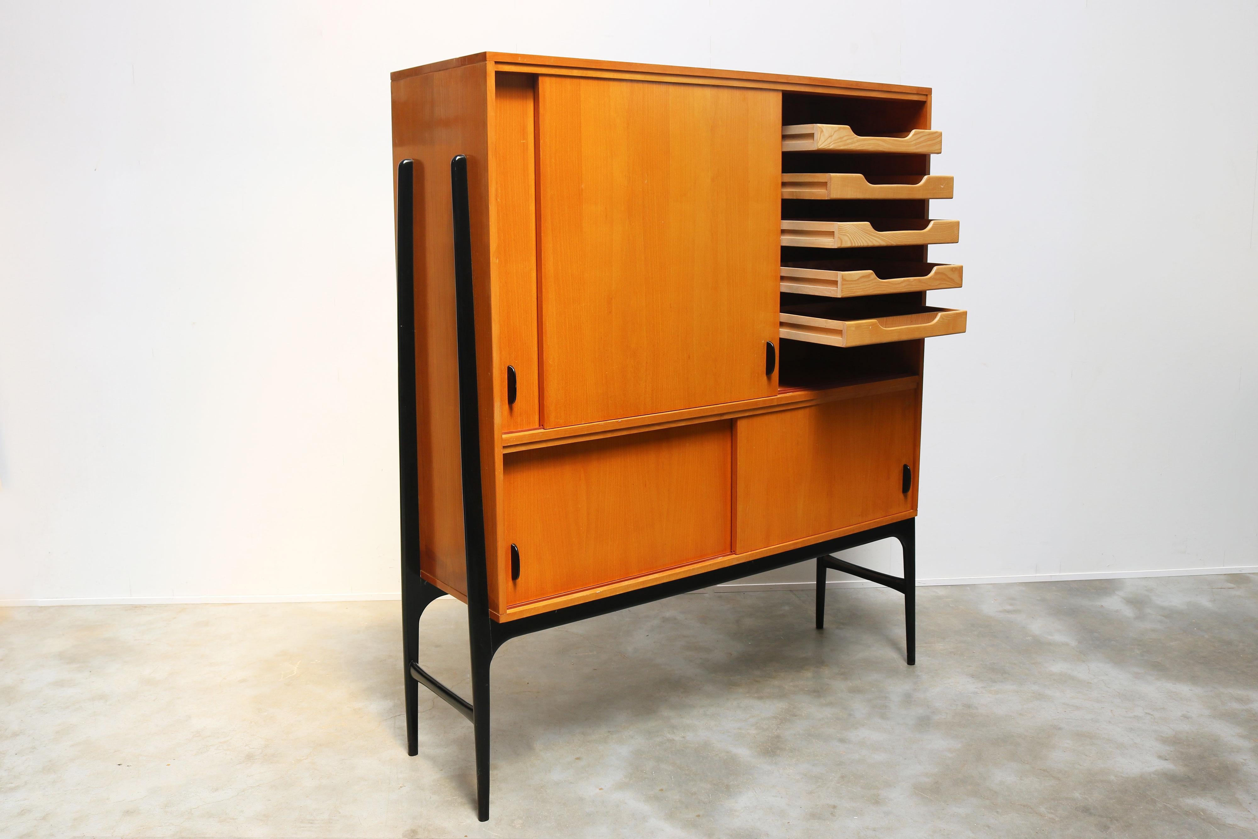 Milieu du XXe siècle Rare buffet belge du milieu du siècle dernier par Alfred Hendrickx pour Belform 1958 en vente
