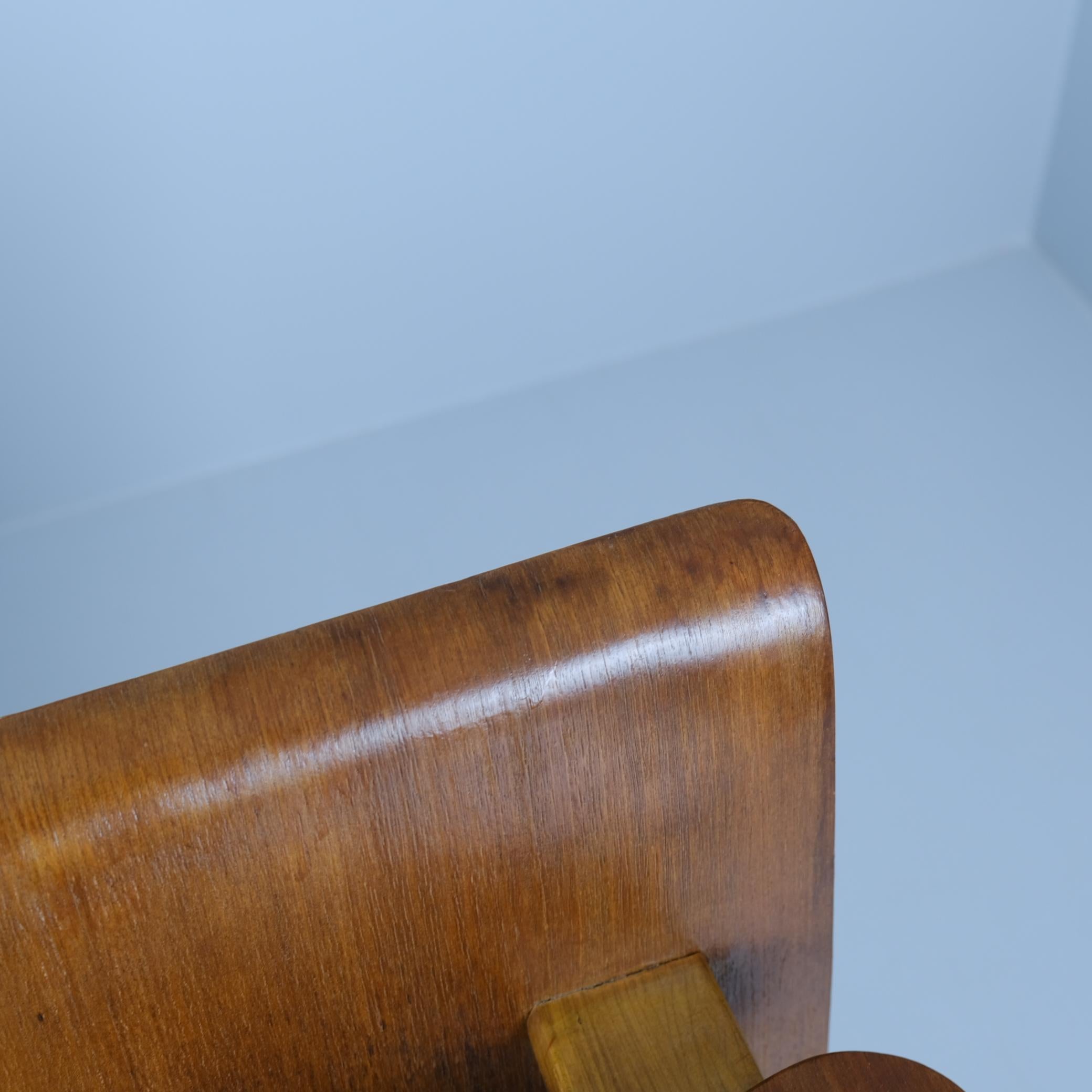 Rare banc en Wood Wood par l'architecte Risto V. Luukkonen, Vakiopuu Oy 1950s Bon état - En vente à Helsinki, FI