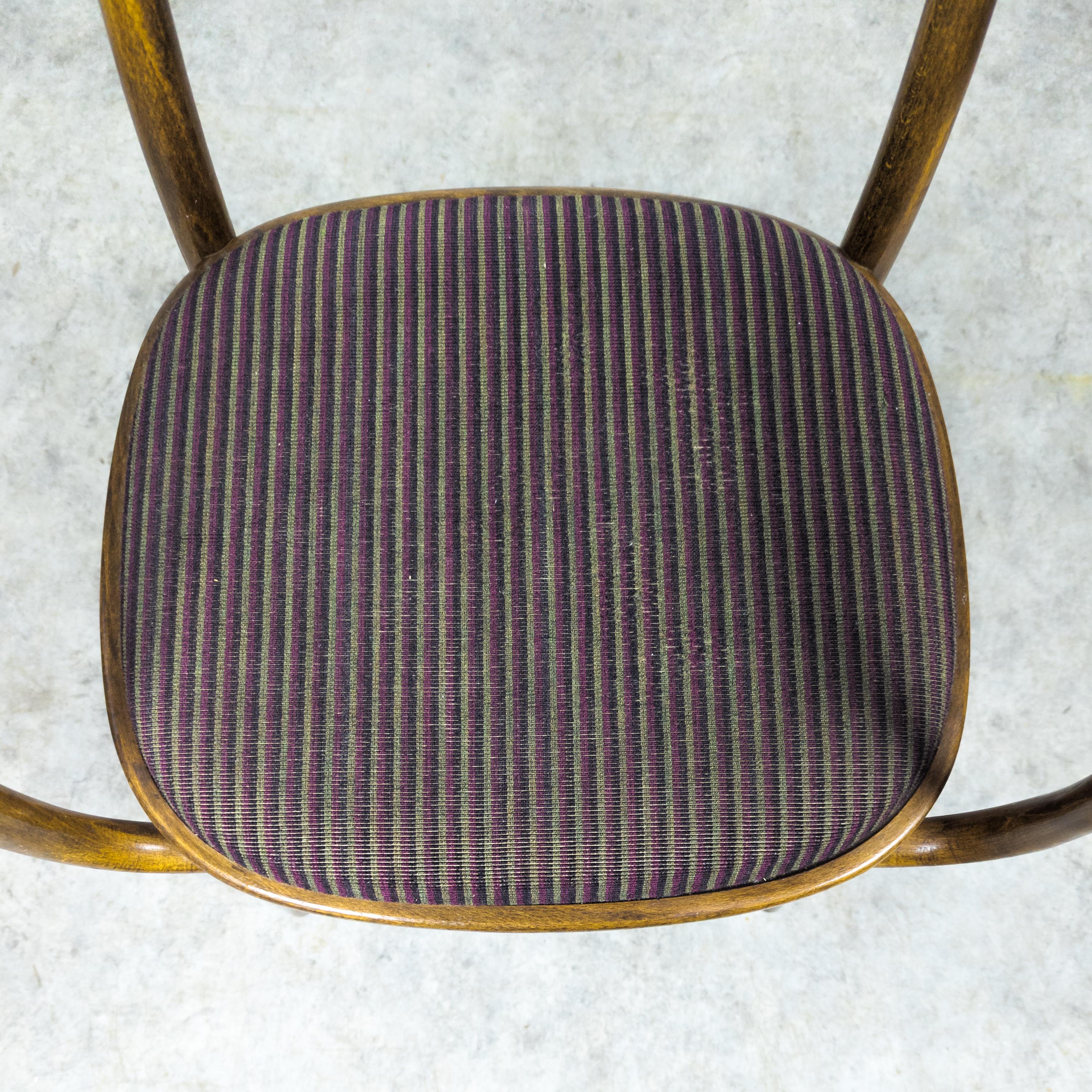 Rare fauteuil en bois courbé de Radomír Hofman pour TON, 1967 en vente 5