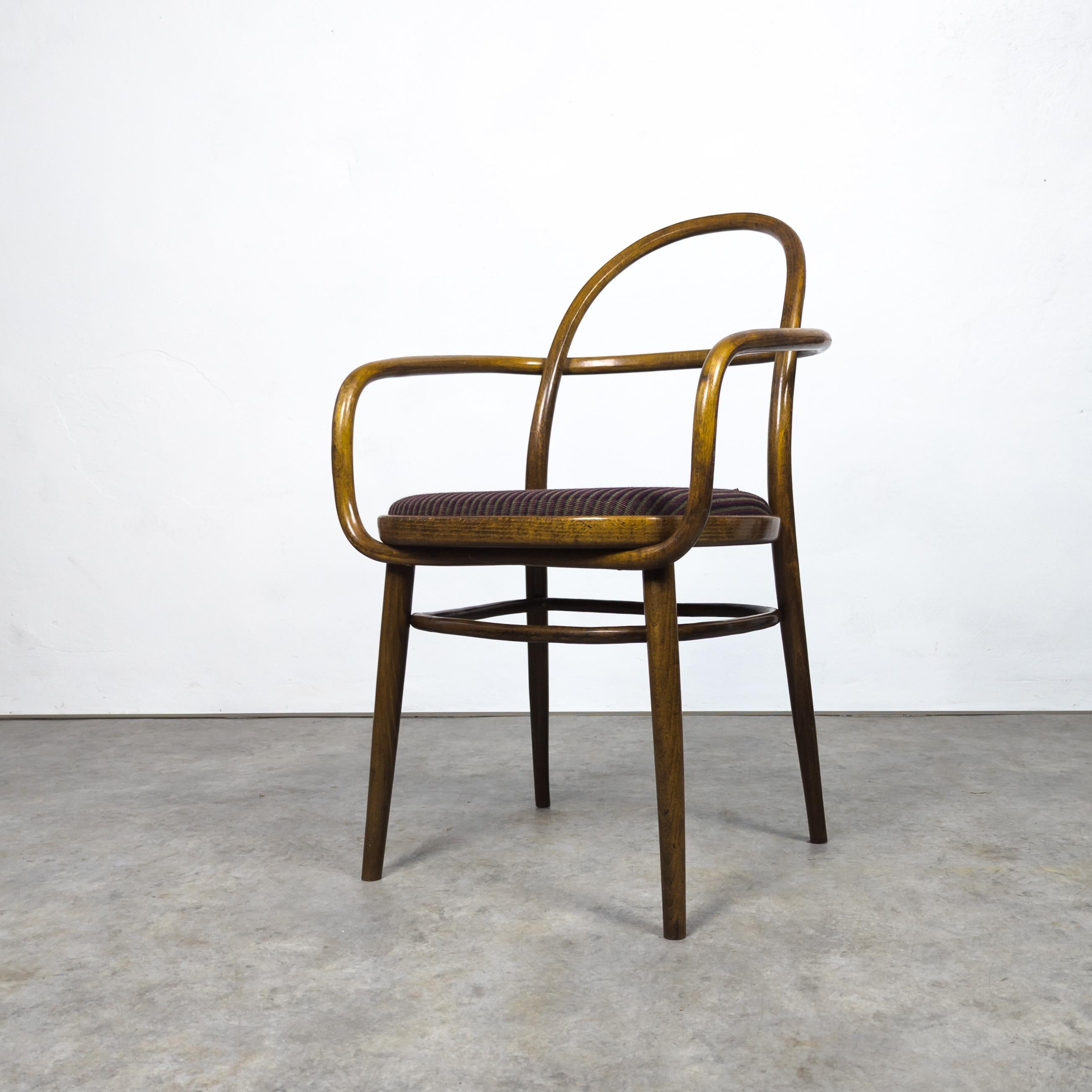 Mid-Century Modern Rare bentwood armchair by Radomír Hofman for TON, 1967 For Sale