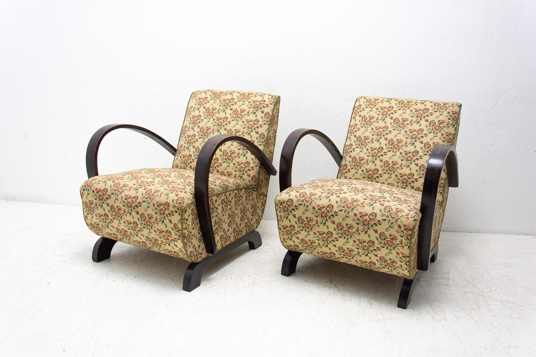 Czech Rare Bentwood Armchairs by Jindřich Halabala, 1950's