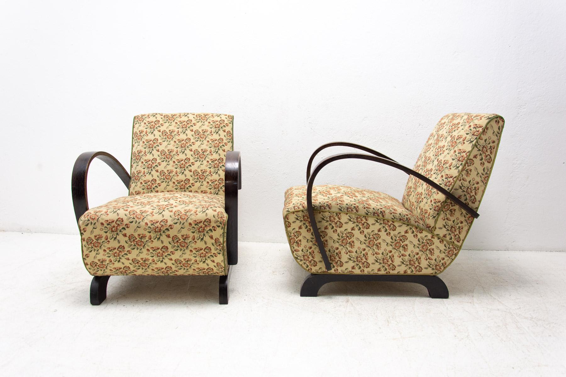 Rare Bentwood Armchairs by Jindřich Halabala, 1950's In Good Condition In Prague 8, CZ