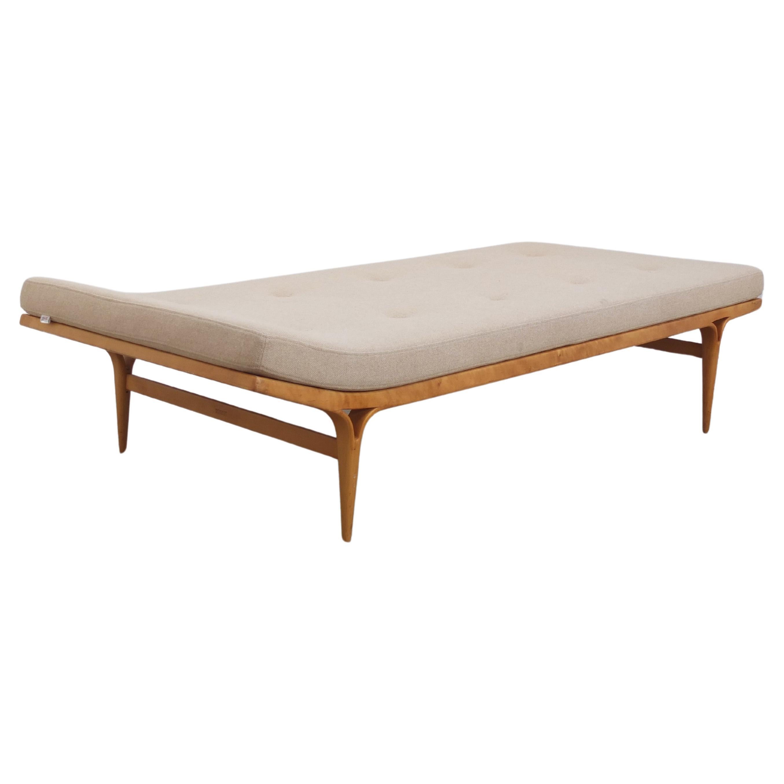 Rare 'Berlin' Daybed by Bruno Mathsson for Karl Mathsson, 1957 For Sale
