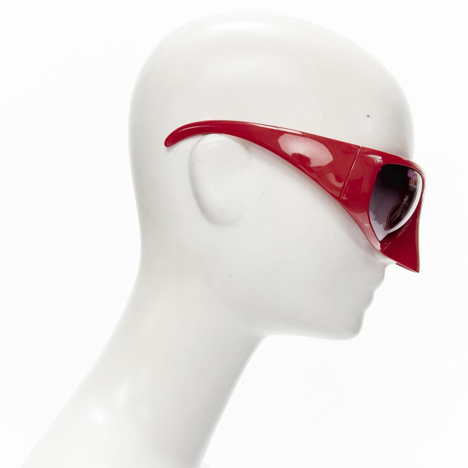 Gray rare BERNARD WILLHELM LINDA FARROW PW003 red mould nose masked sunglasses For Sale