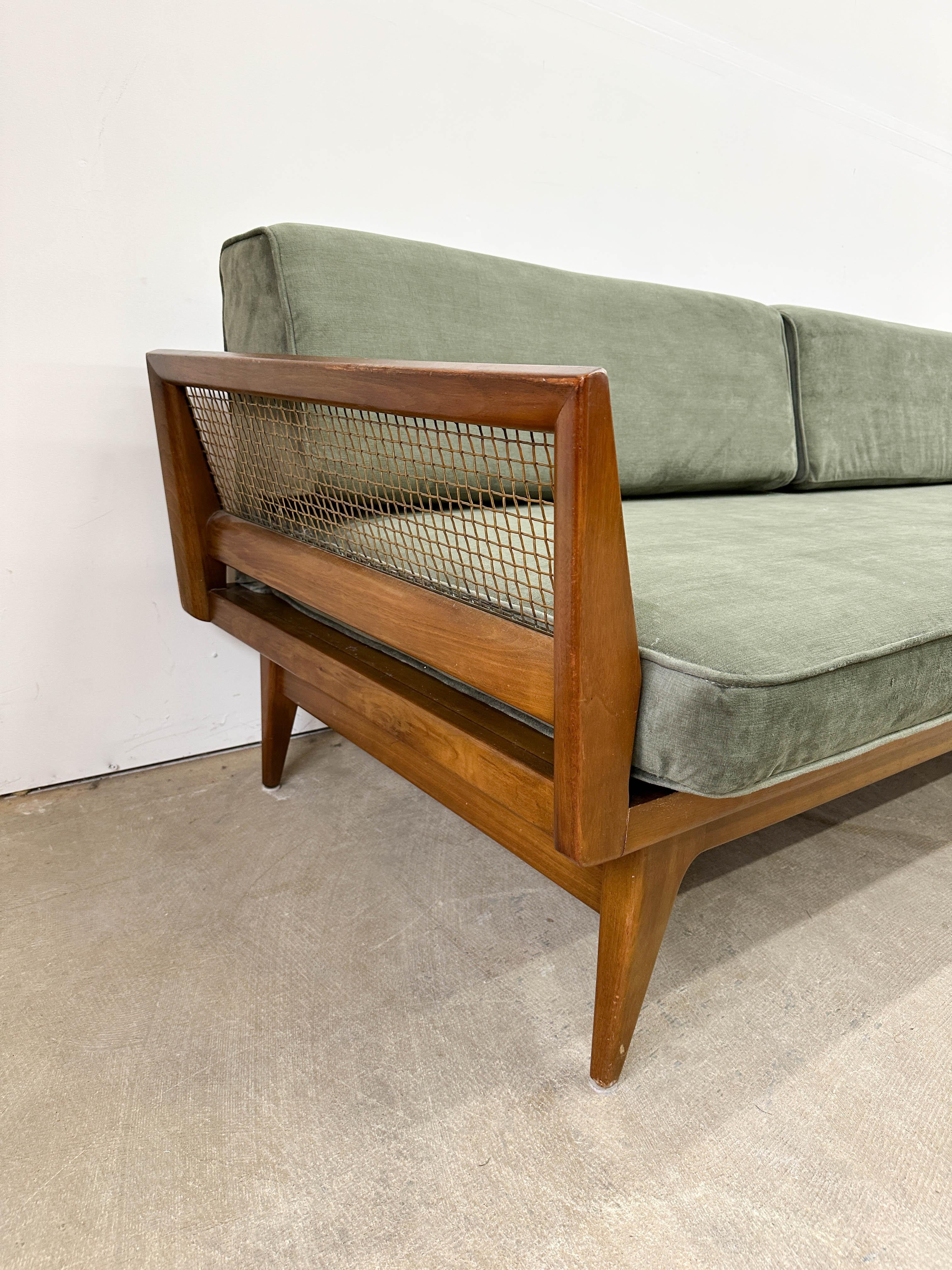 Rare Bertha Schaeffer Sofa for Singer & Sons In Good Condition In Kalamazoo, MI