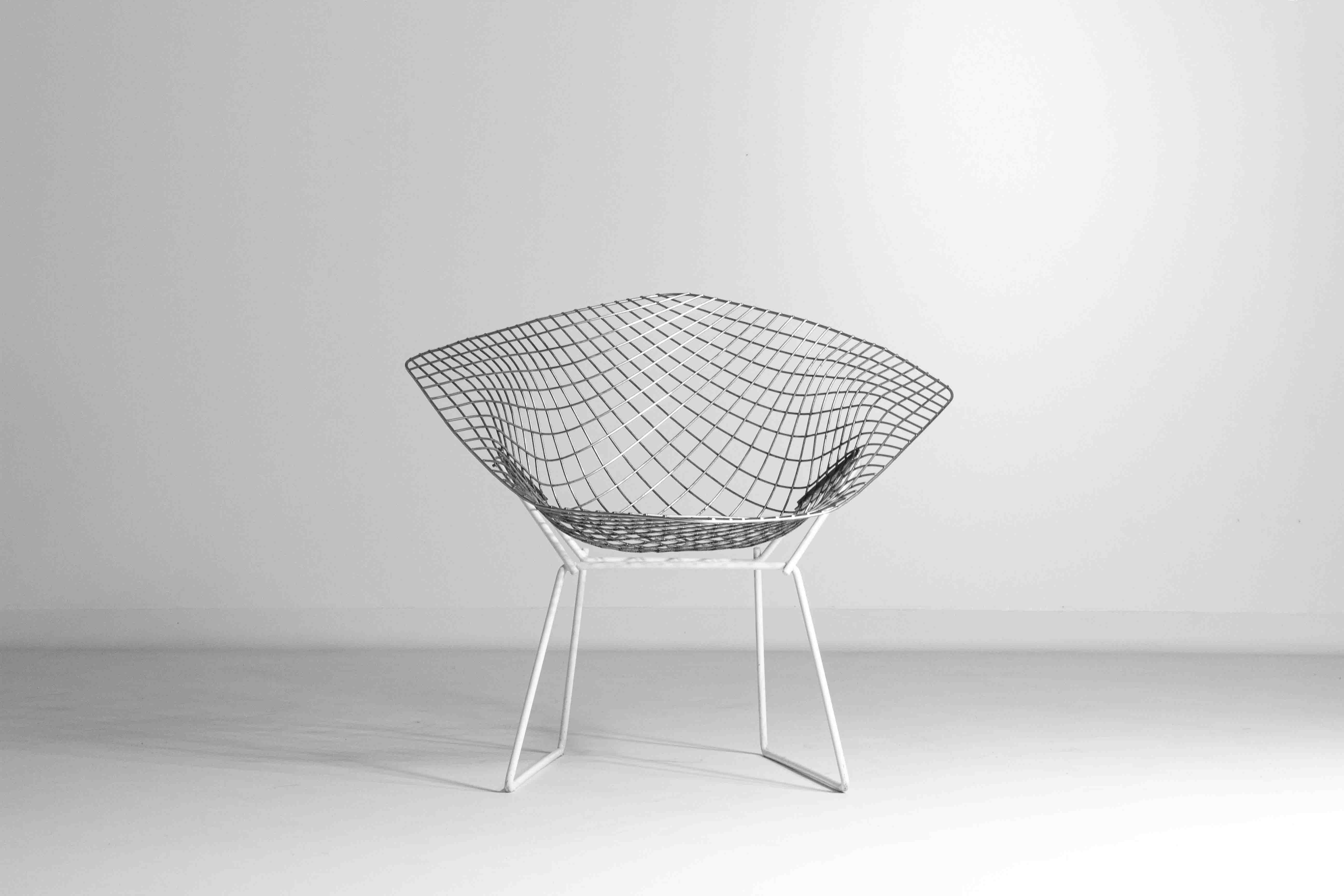 Rare Bertoia diamond chairs with ottoman for Knoll International, 1970s For Sale 3