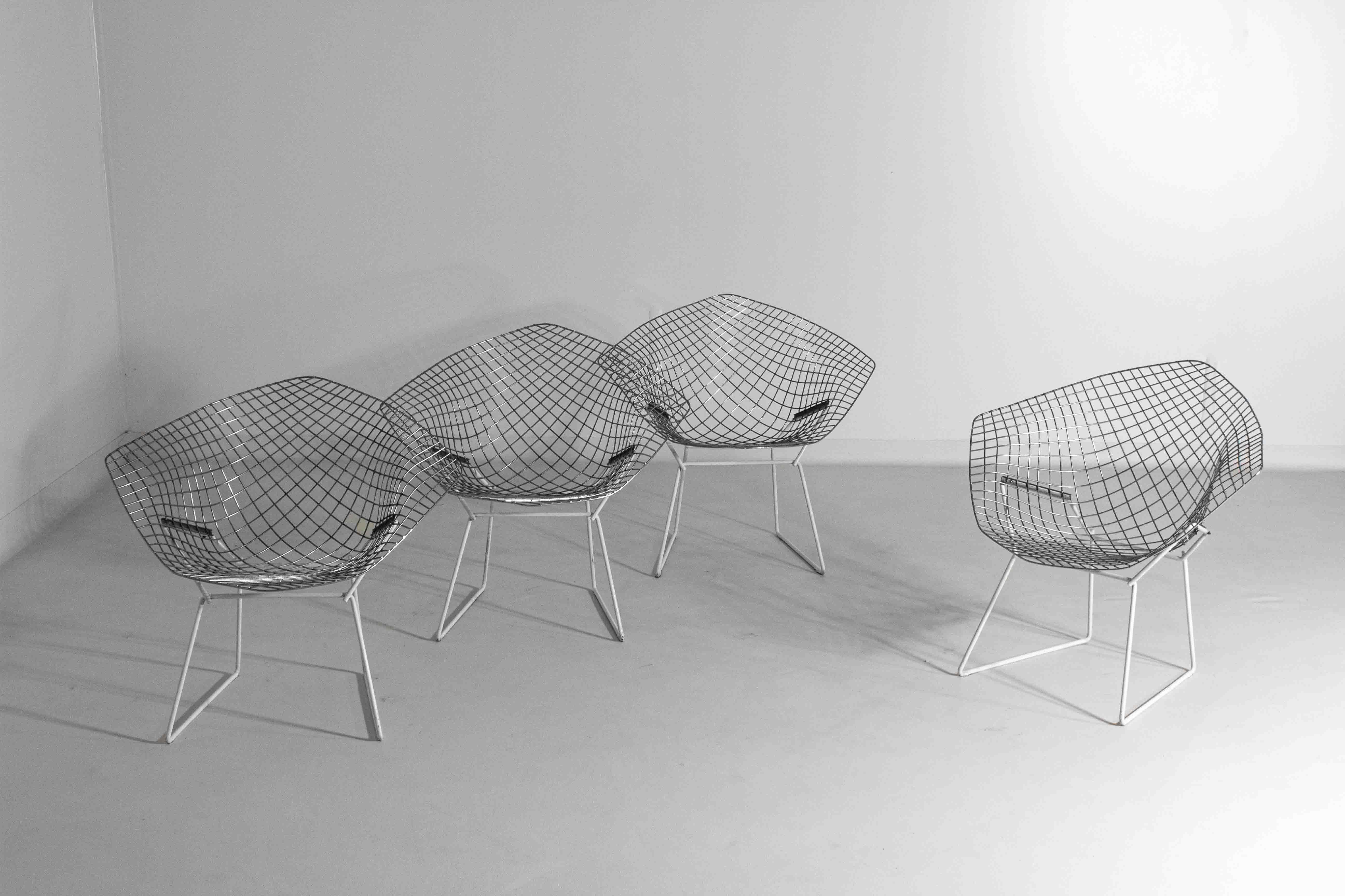 American Rare Bertoia diamond chairs with ottoman for Knoll International, 1970s For Sale