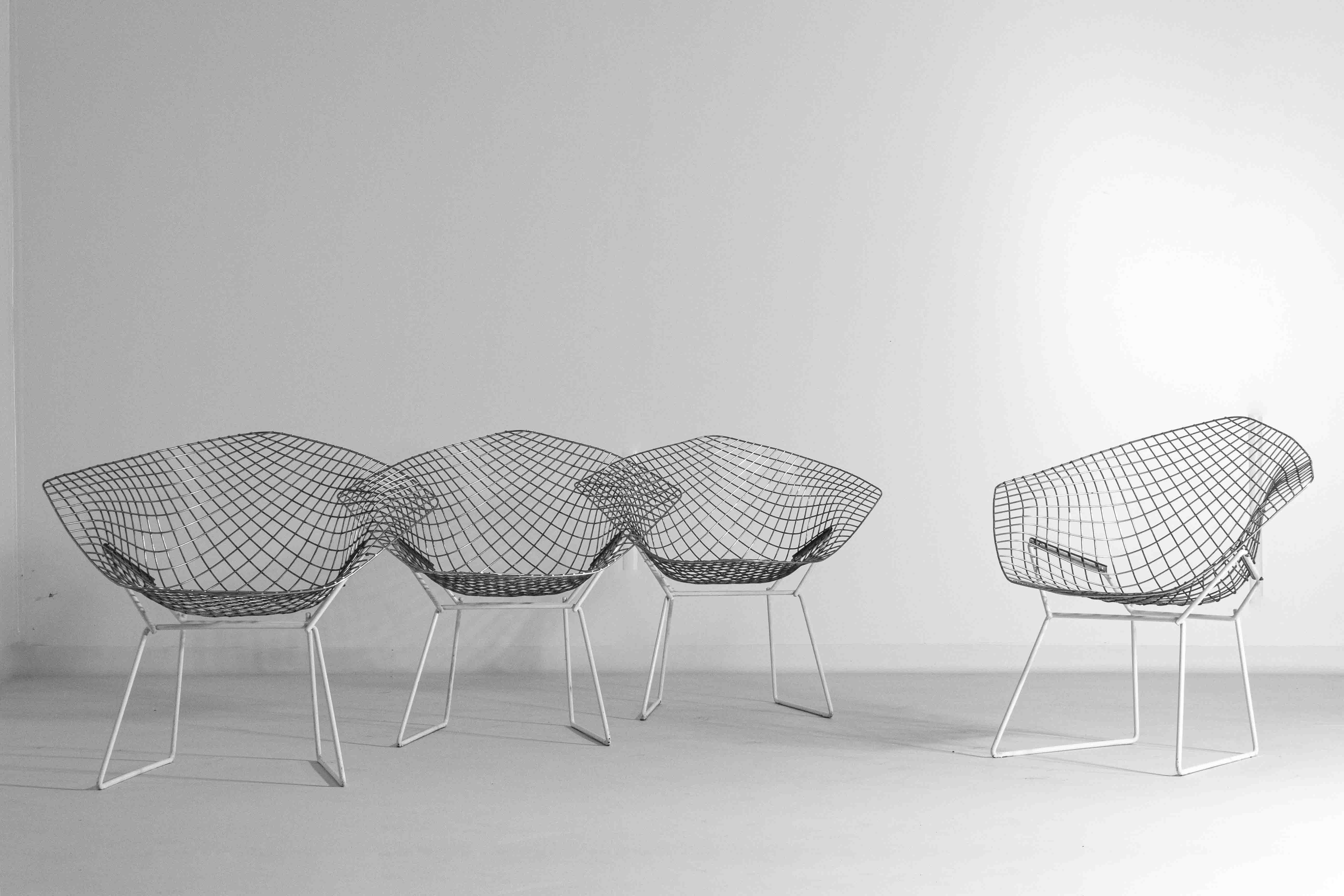 Late 20th Century Rare Bertoia diamond chairs with ottoman for Knoll International, 1970s For Sale