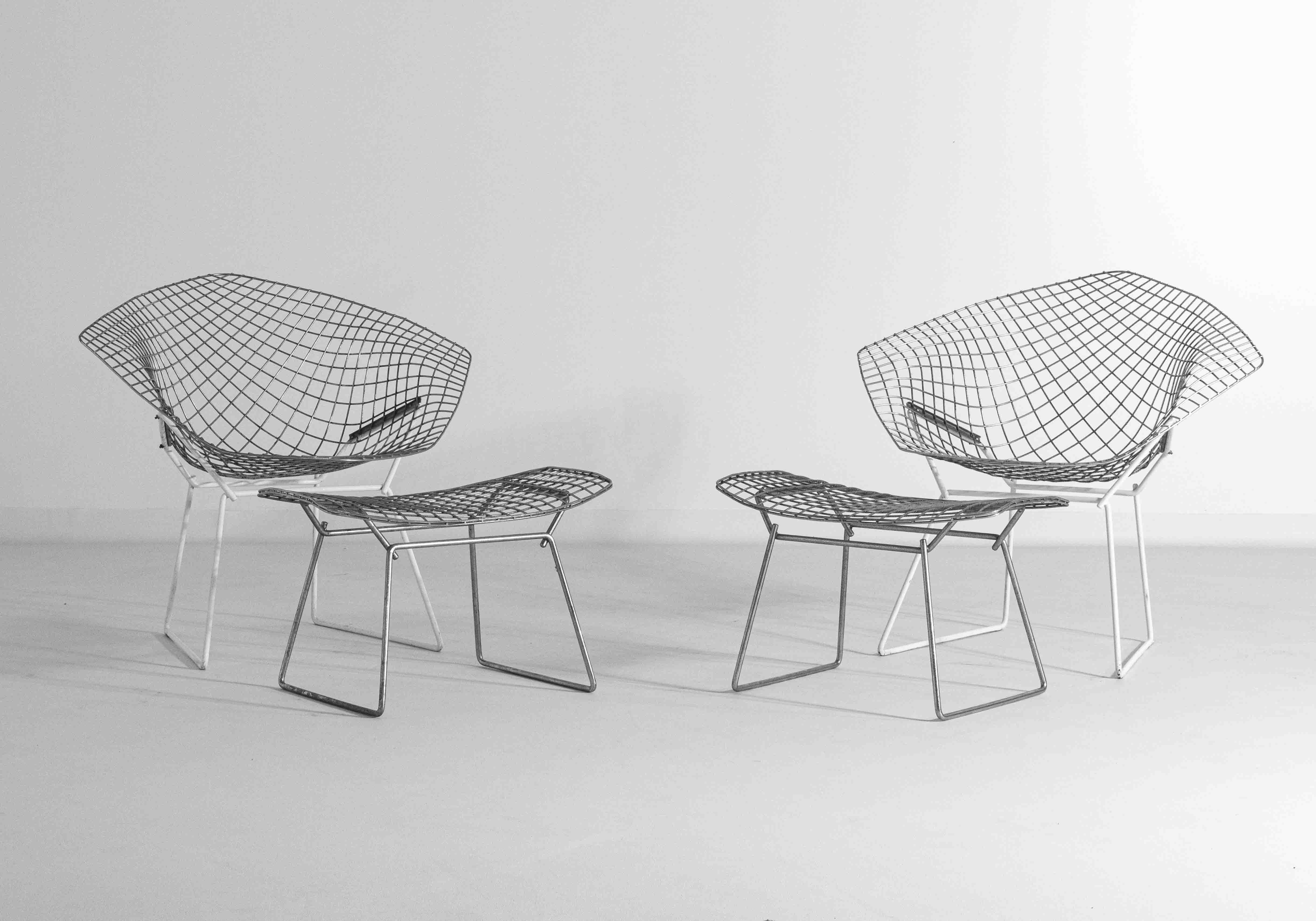 Rare Bertoia diamond chairs with ottoman for Knoll International, 1970s For Sale 1
