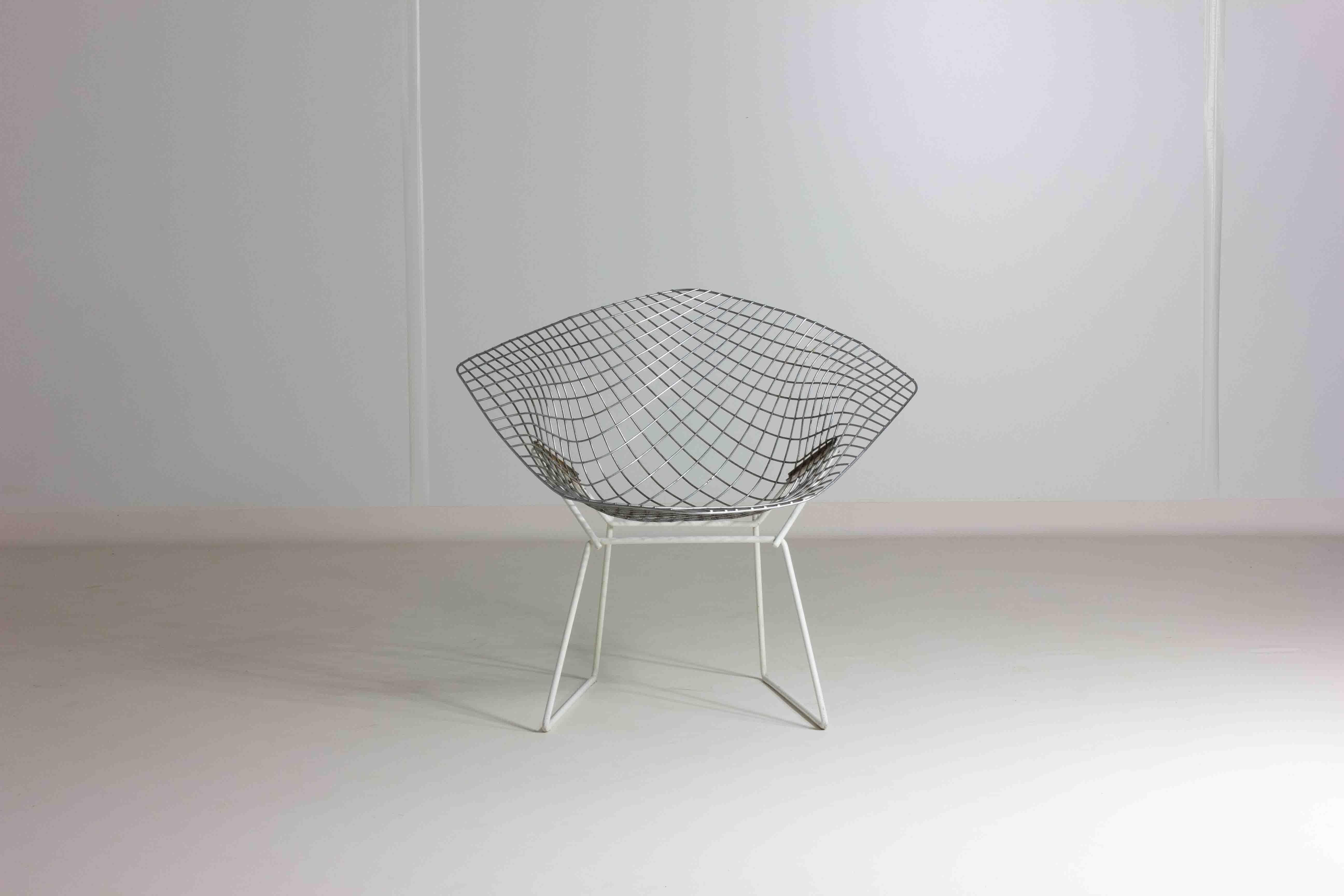 Rare Bertoia diamond chairs with ottoman for Knoll International, 1970s For Sale 2