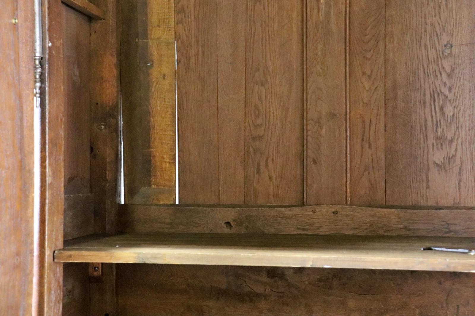 Specchio Raro Armadio a specchio francese Luigi XV intagliato in Oak del 1790 in vendita