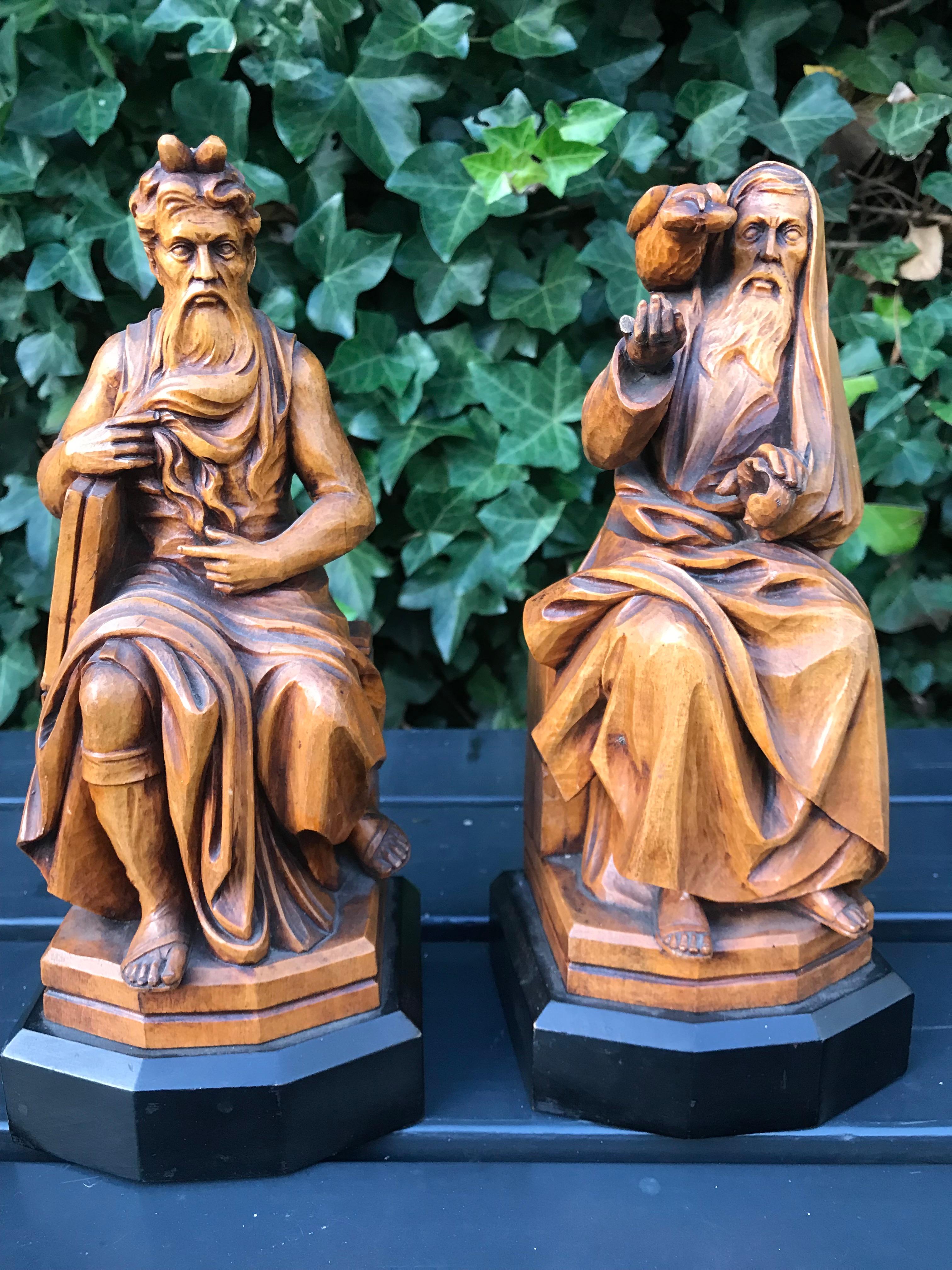 Rare Biblical Boxwood Bookends Moses by Michelangelo & Saint Benedict of Nursia In Excellent Condition In Lisse, NL
