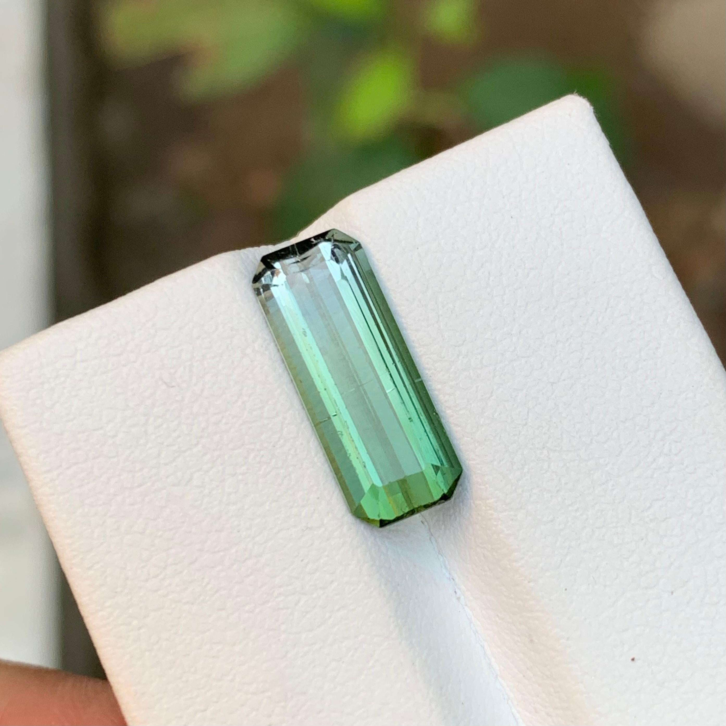 Seltener zweifarbiger natürlicher Turmalin-Edelstein, 4,20 ct Smaragd-Schliff für Ring-Schmuck (Zeitgenössisch) im Angebot