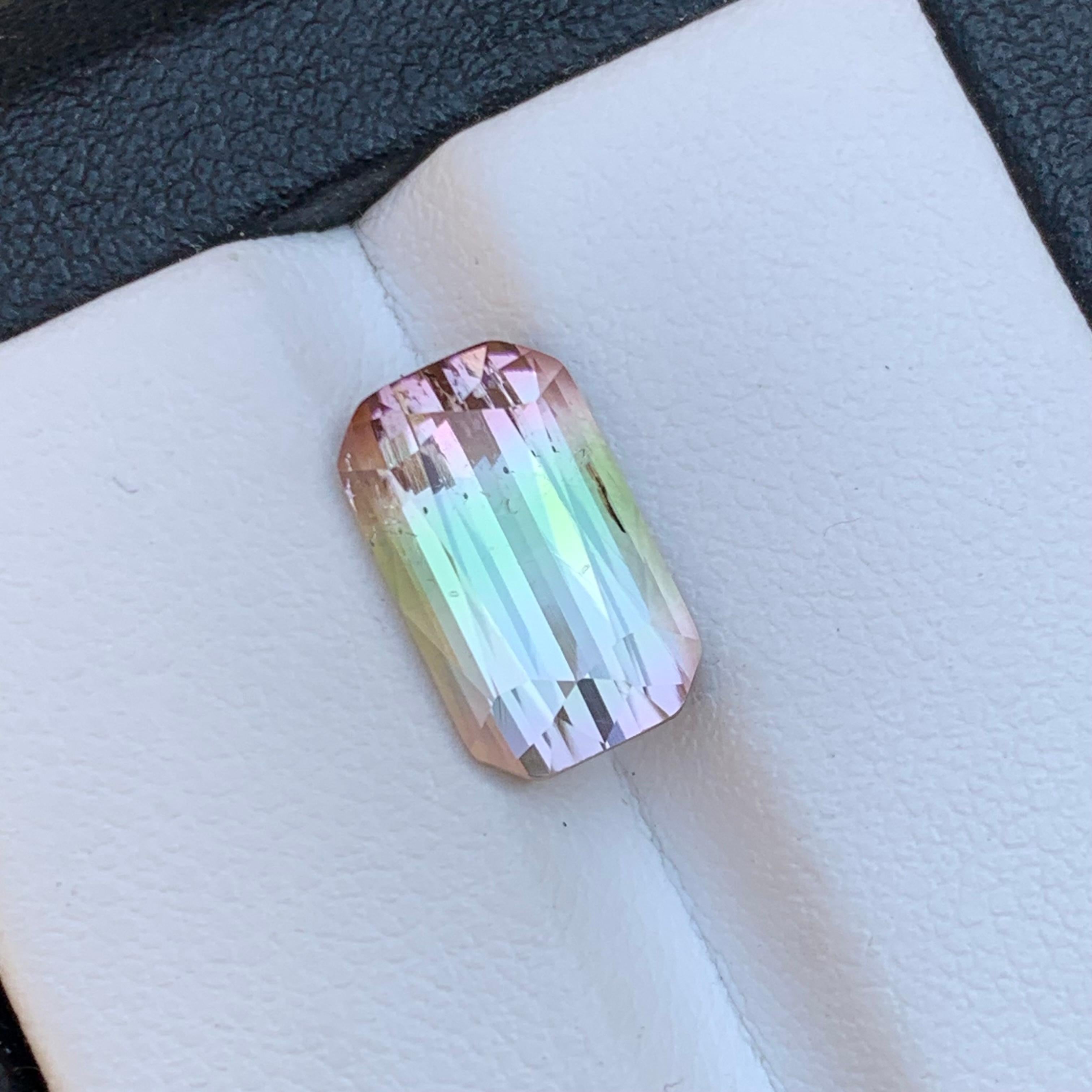 Contemporain Bague pendentif rare en tourmaline naturelle bicolore taille coussin, pierre précieuse non sertie de 4,45 carats en vente