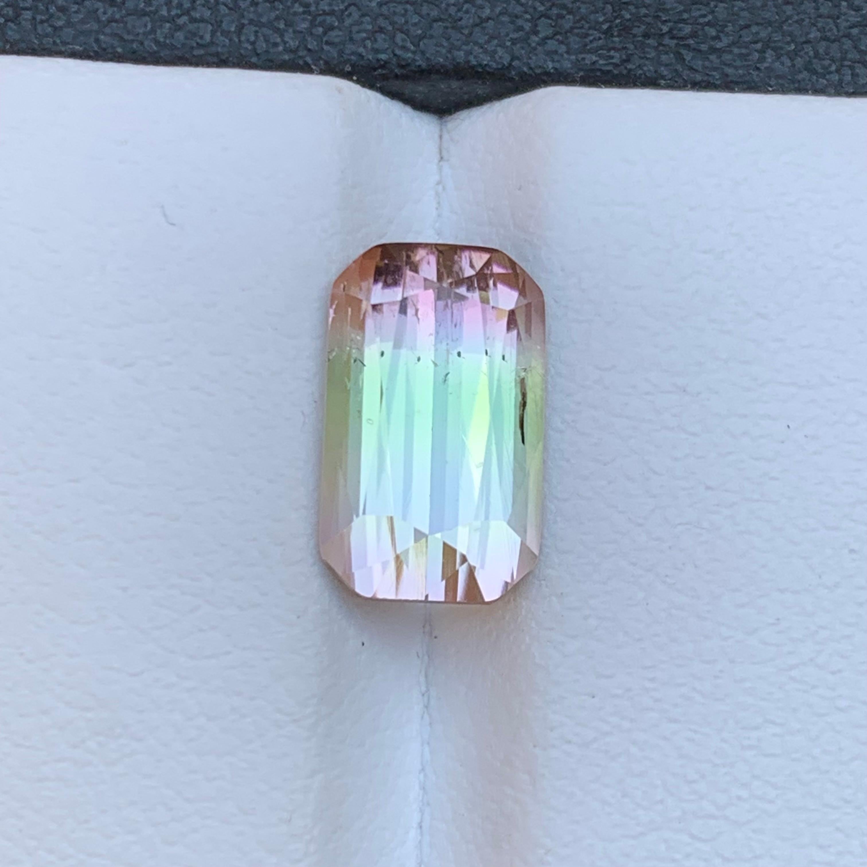 Bague pendentif rare en tourmaline naturelle bicolore taille coussin, pierre précieuse non sertie de 4,45 carats Neuf - En vente à Peshawar, PK