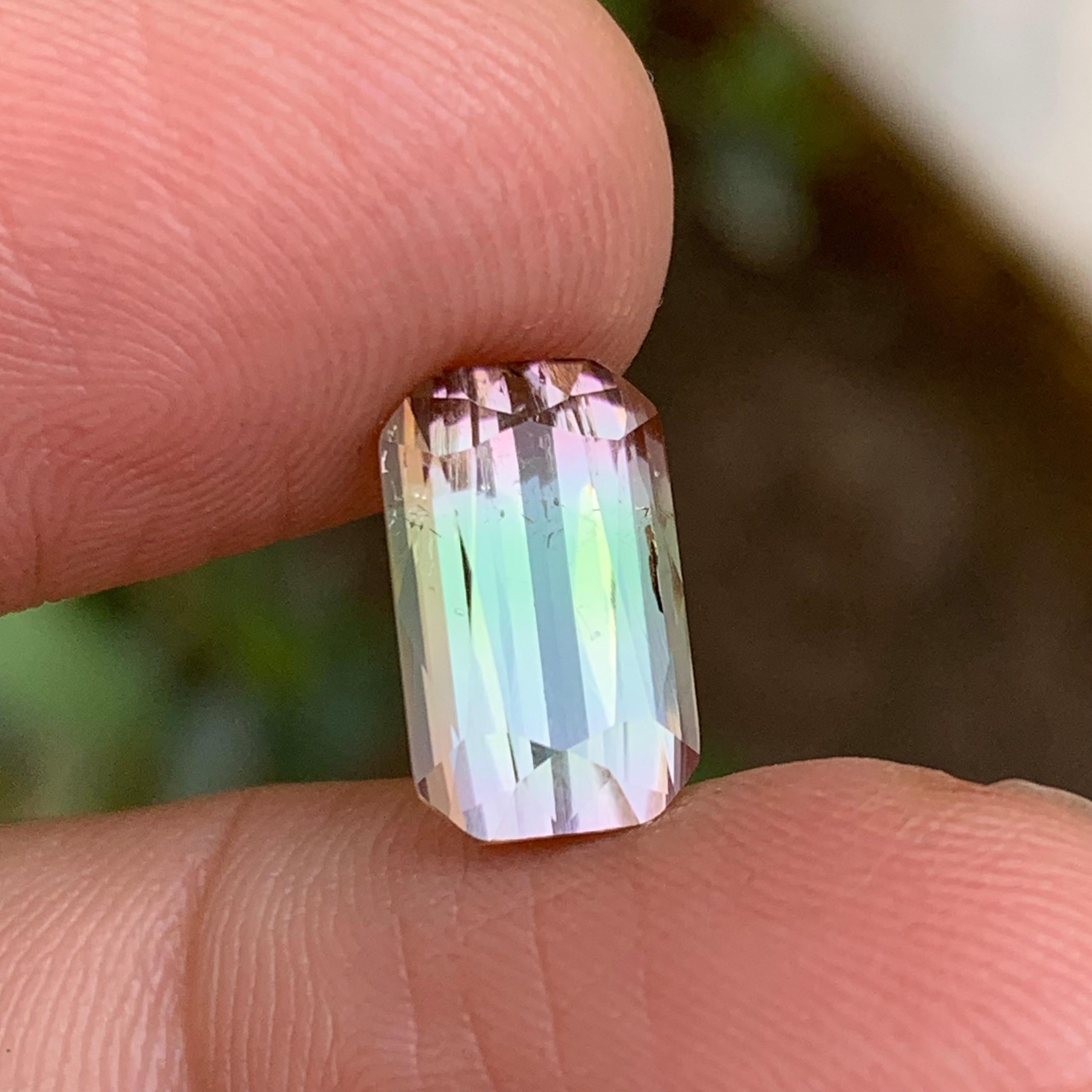 Bague pendentif rare en tourmaline naturelle bicolore taille coussin, pierre précieuse non sertie de 4,45 carats en vente 2