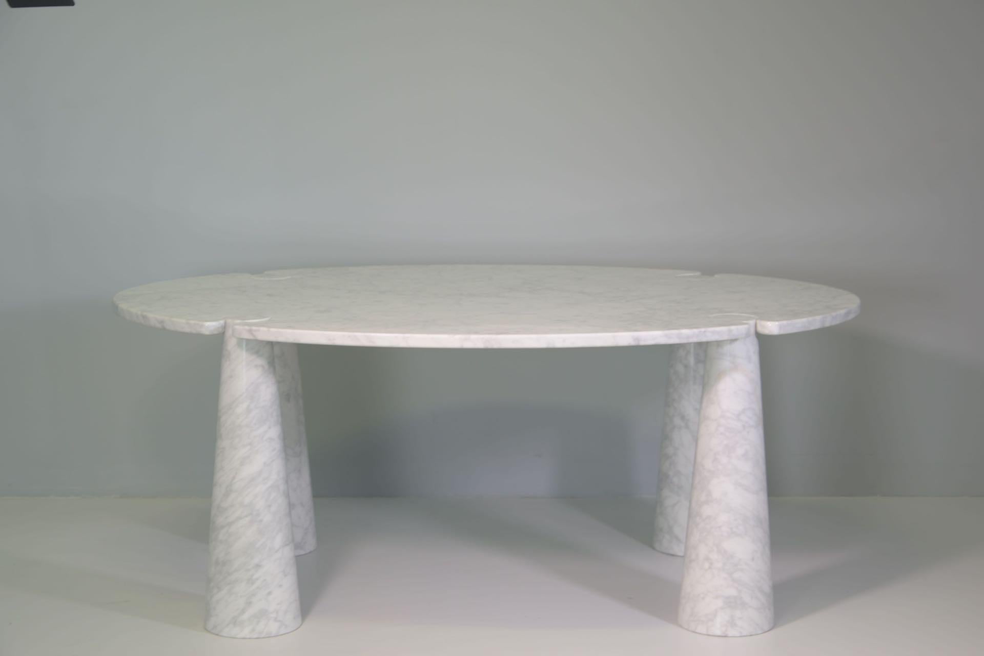 Italian Rare Big Dining Table by Angelo Mangiarotti for Skipper in Carrara Marble For Sale