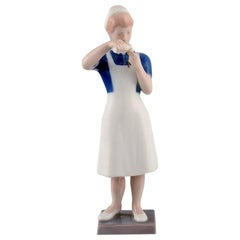 Seltene Bing & Grndahl Porzellanfigur, Krankenschwester, Modellnummer 2379