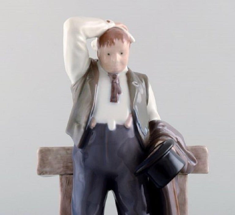 Rare Bing & Grondahl porcelain figurine. The thirsty man. Model number: 2435.
Measures: 21 x 12.5 cm.
In very good condition.
Stamped.
1st factory quality.