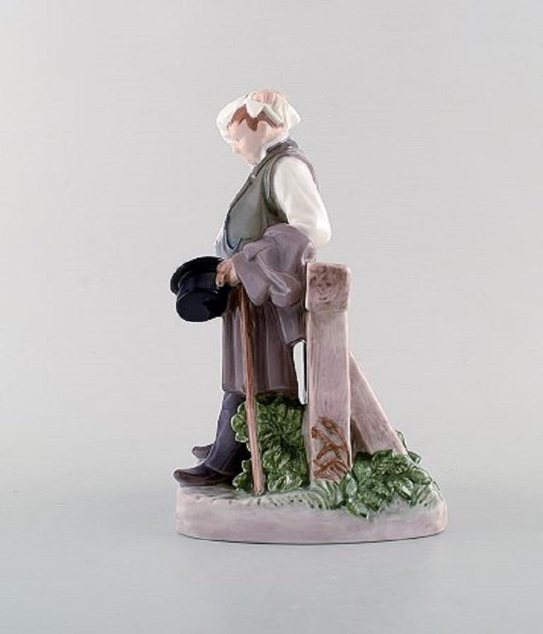 Danish Rare Bing & Grondahl Porcelain Figurine, The Thirsty Man, Model Number 2435 For Sale
