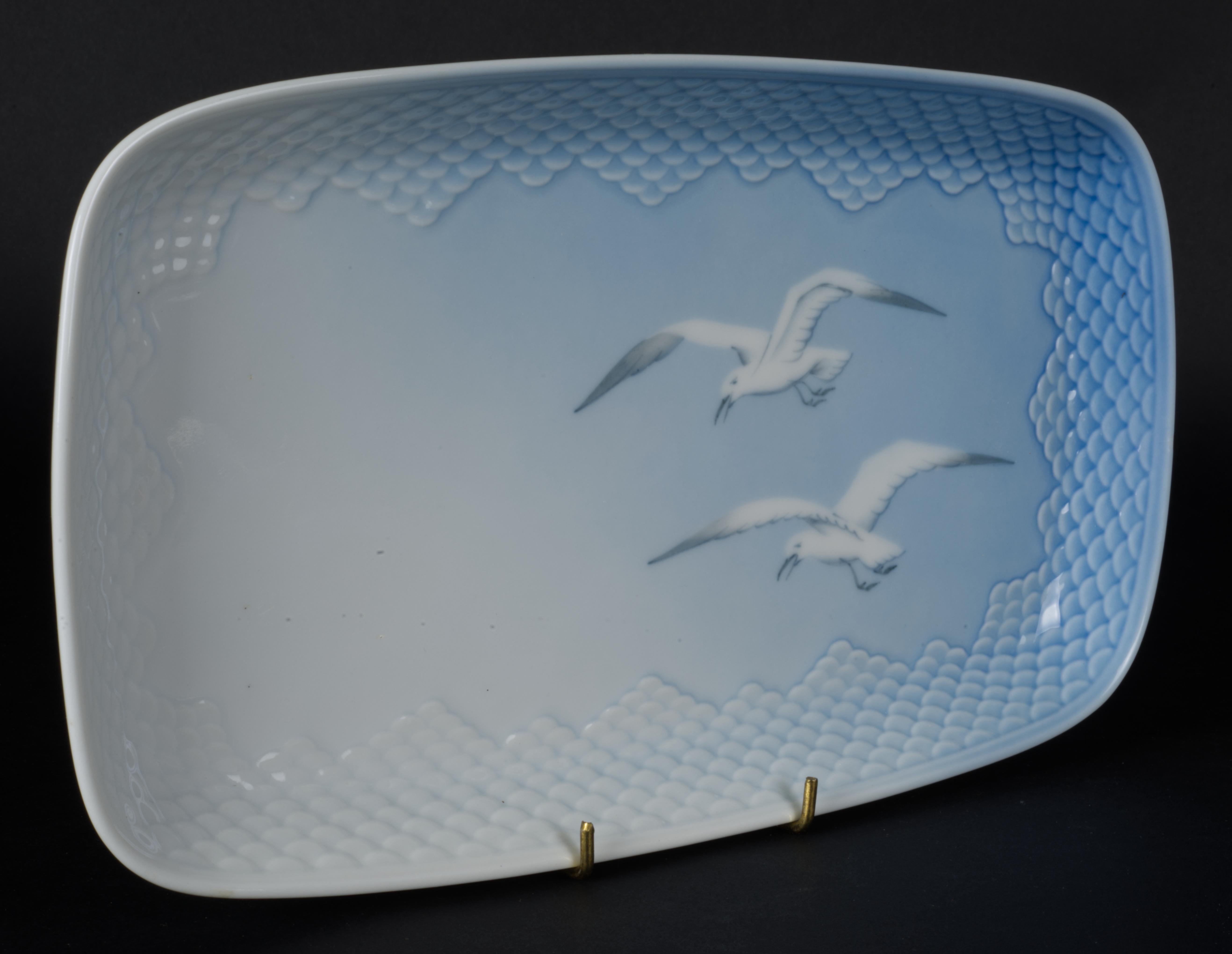 Porcelain Rare Bing & Grondahl Seagull rectangular platter For Sale