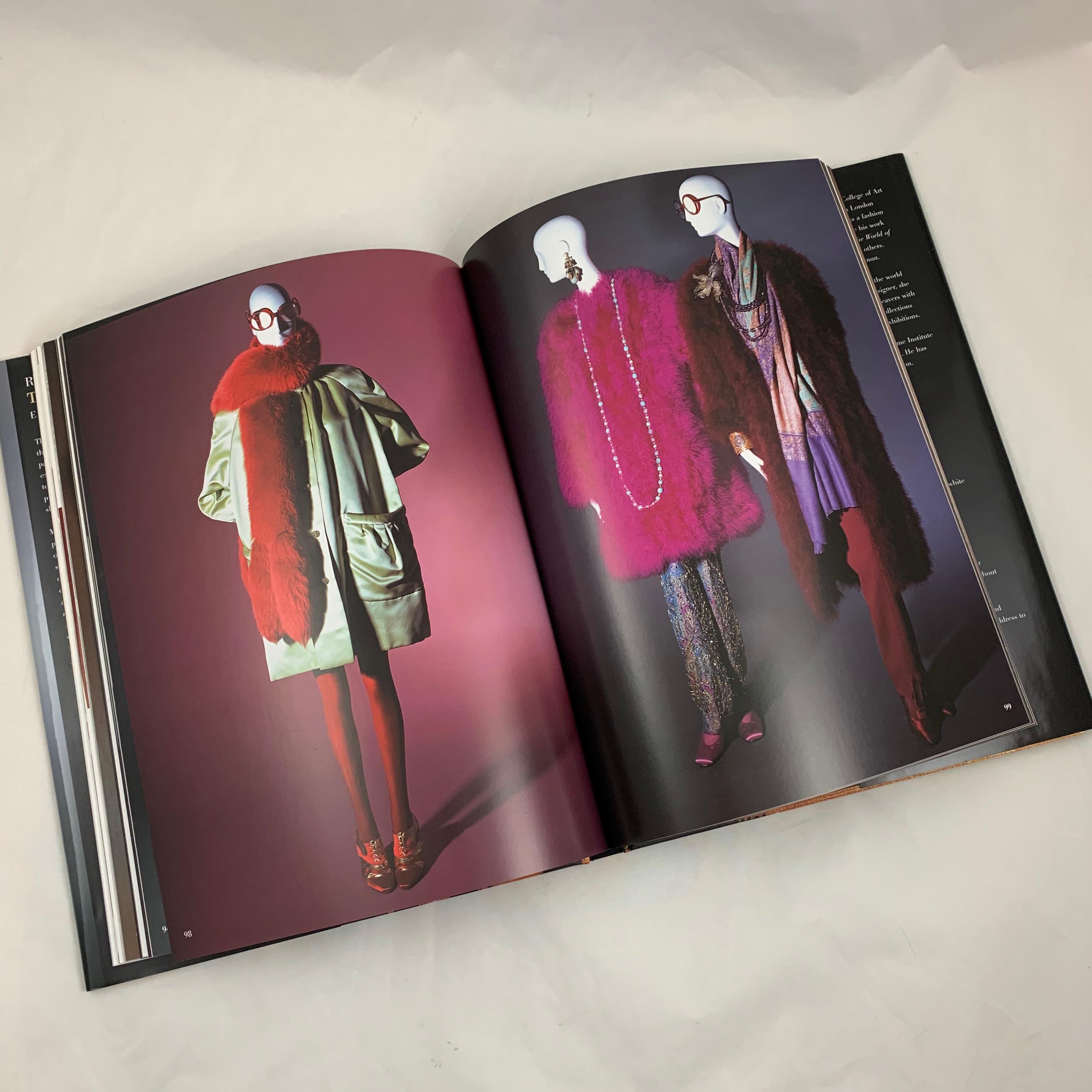 Rare Bird of Fashion The Irreverent Iris Apfel Book, Dust Jacket 2010 UK Edition In Excellent Condition In Philadelphia, PA