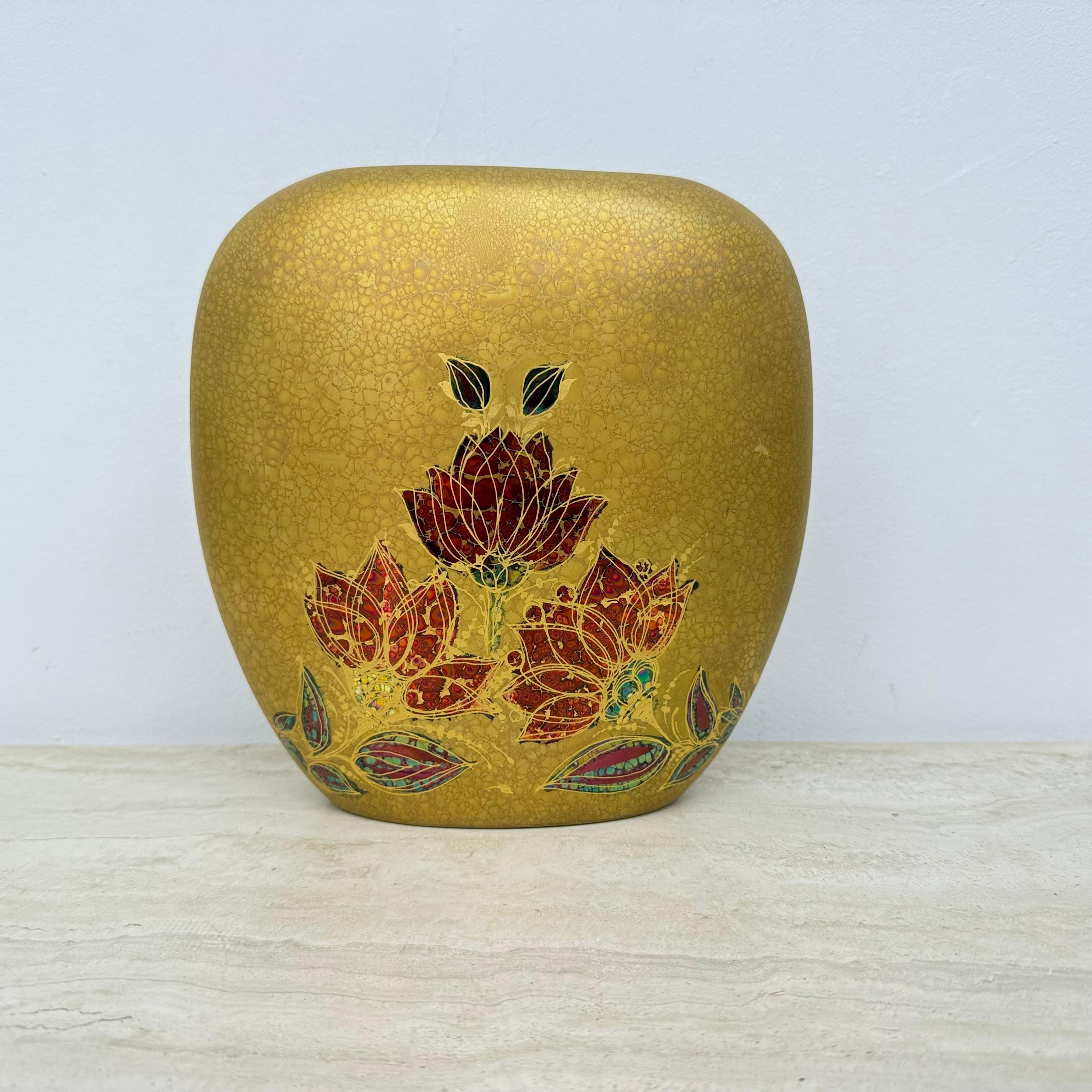 Rare vase Bjørn Wiinblad pour Rosenthal, décor doré, années 1970 en vente 9